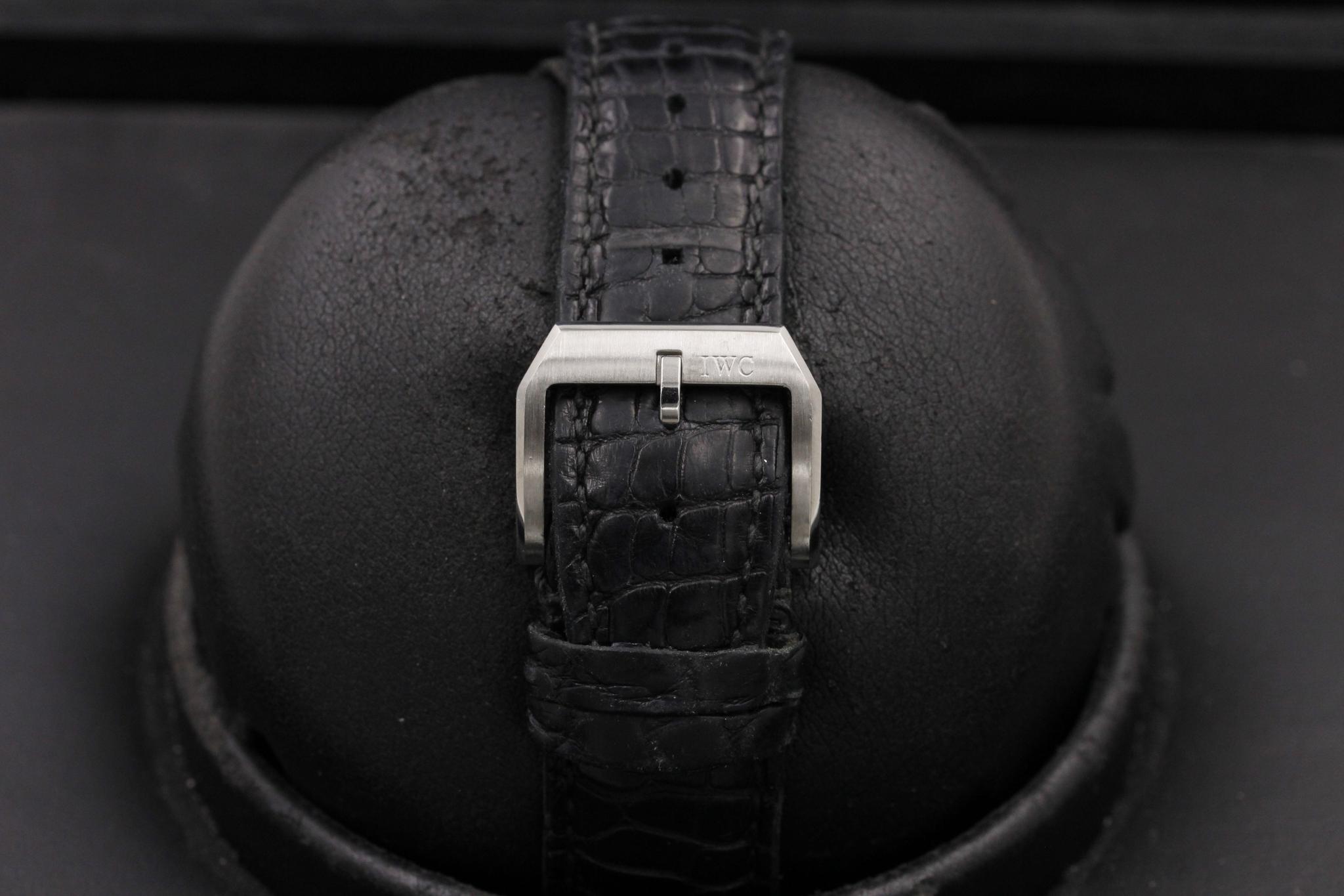 Watch Image 8