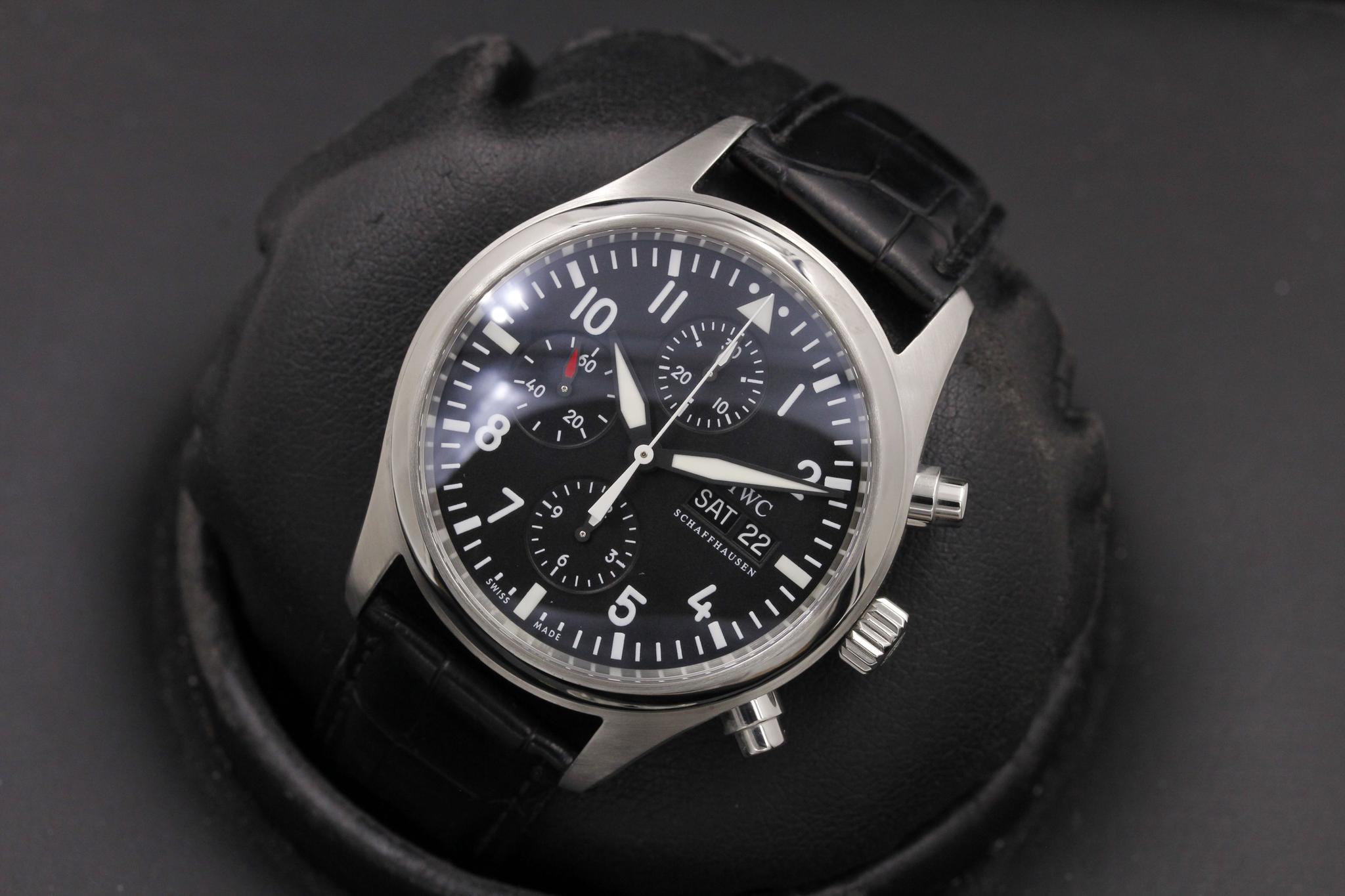 Watch Image 9
