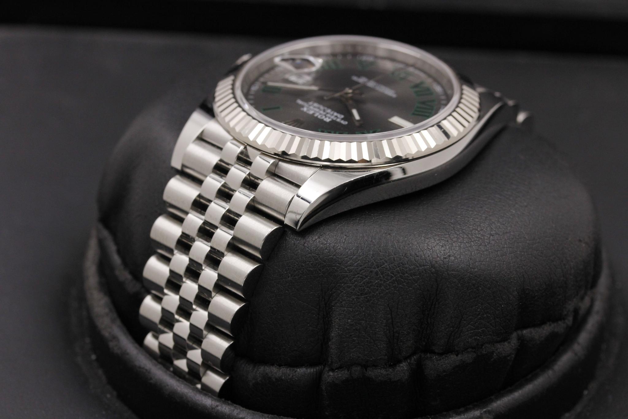 Watch Image 5