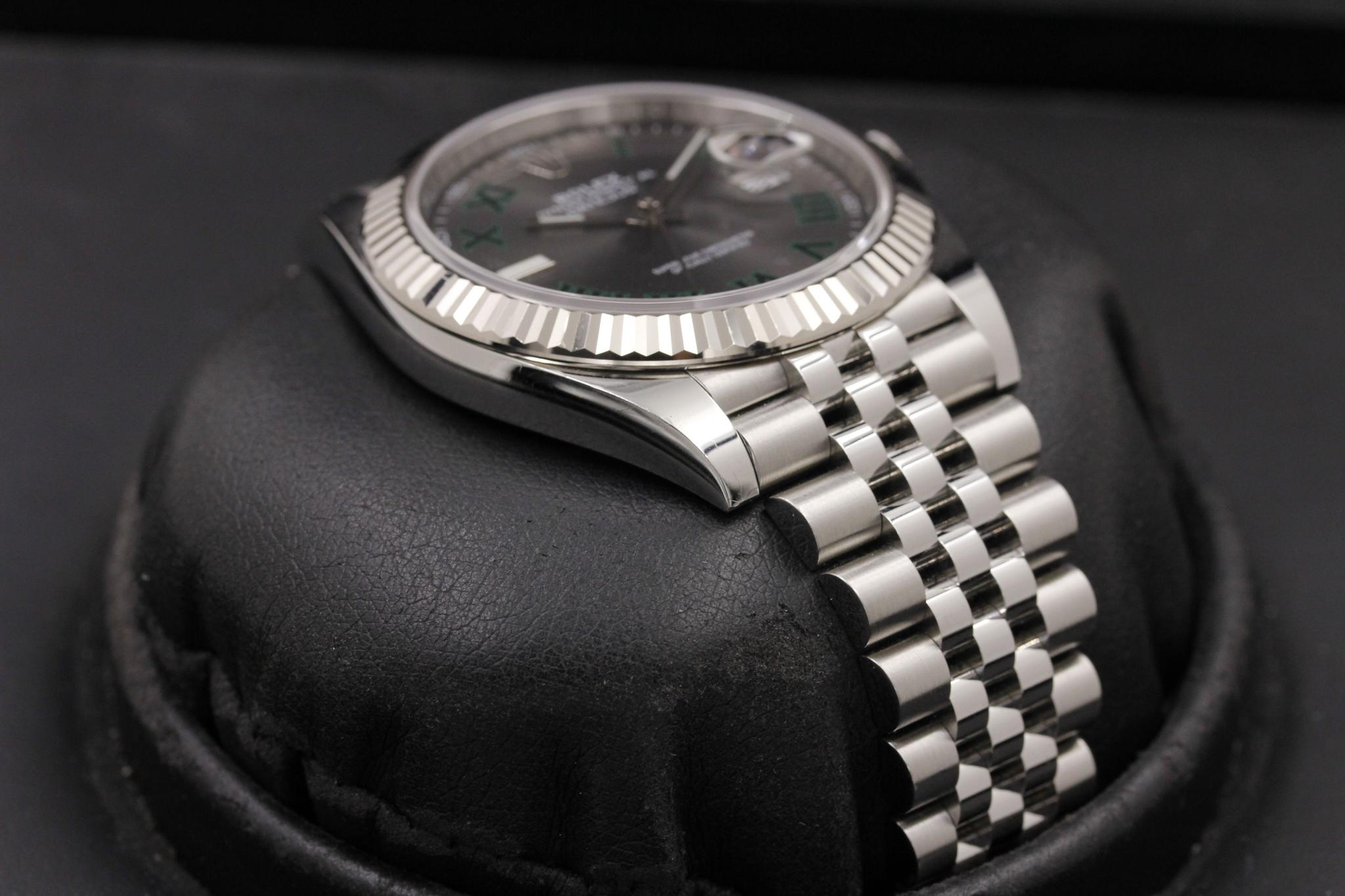 Watch Image 6