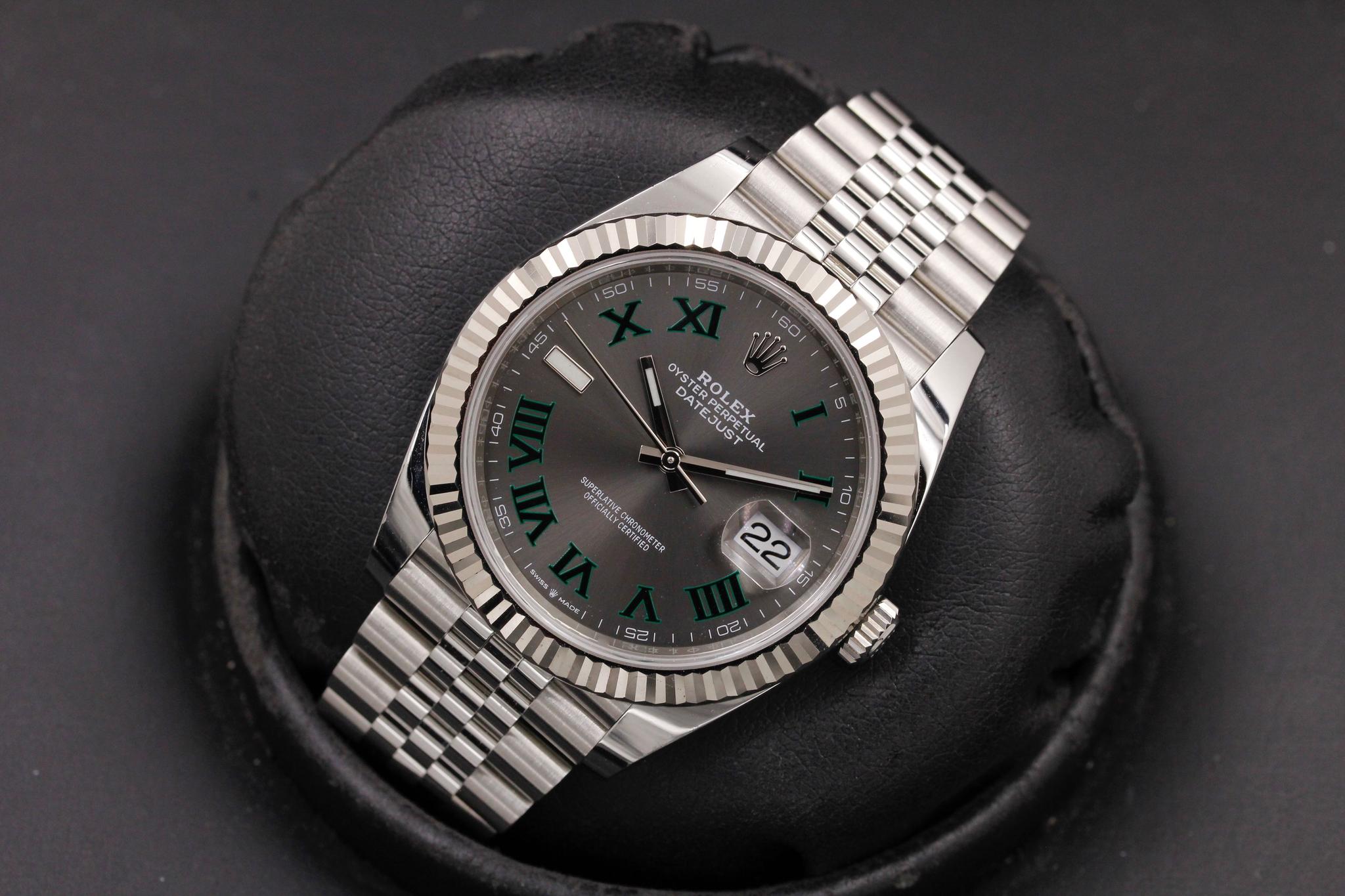 Watch Image 9