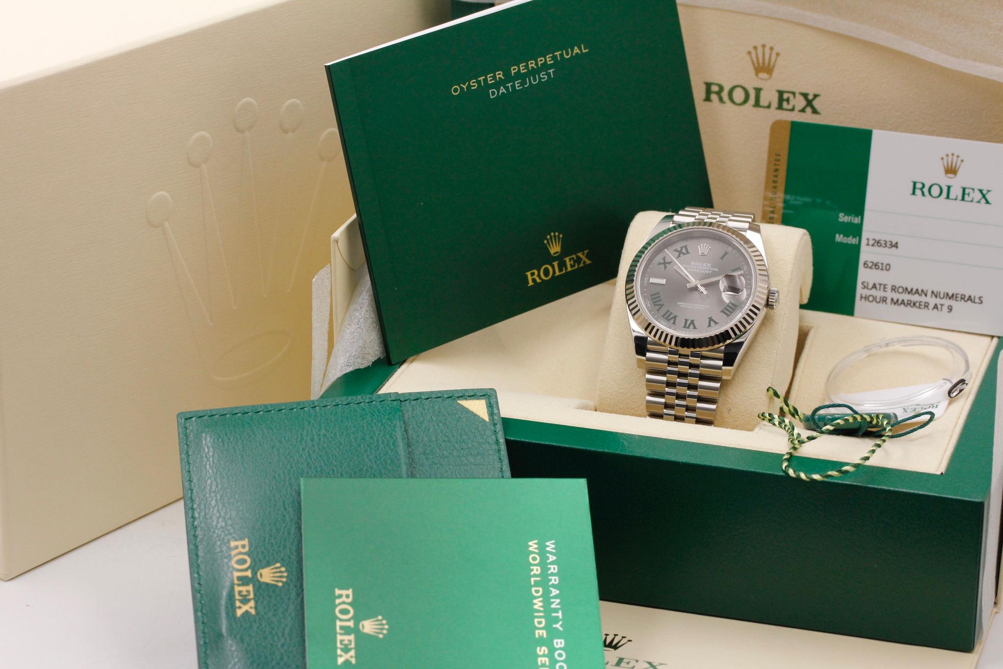 Watch Image 11