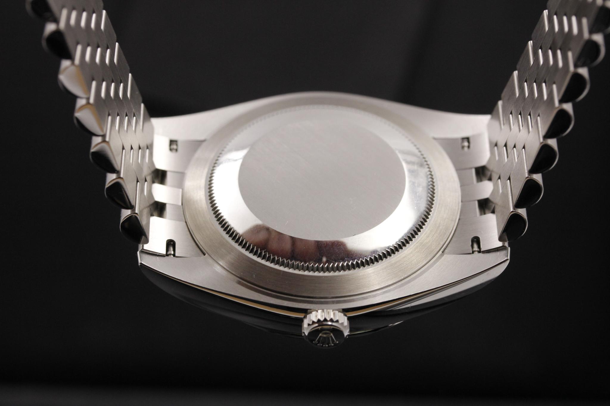 Watch Image 7