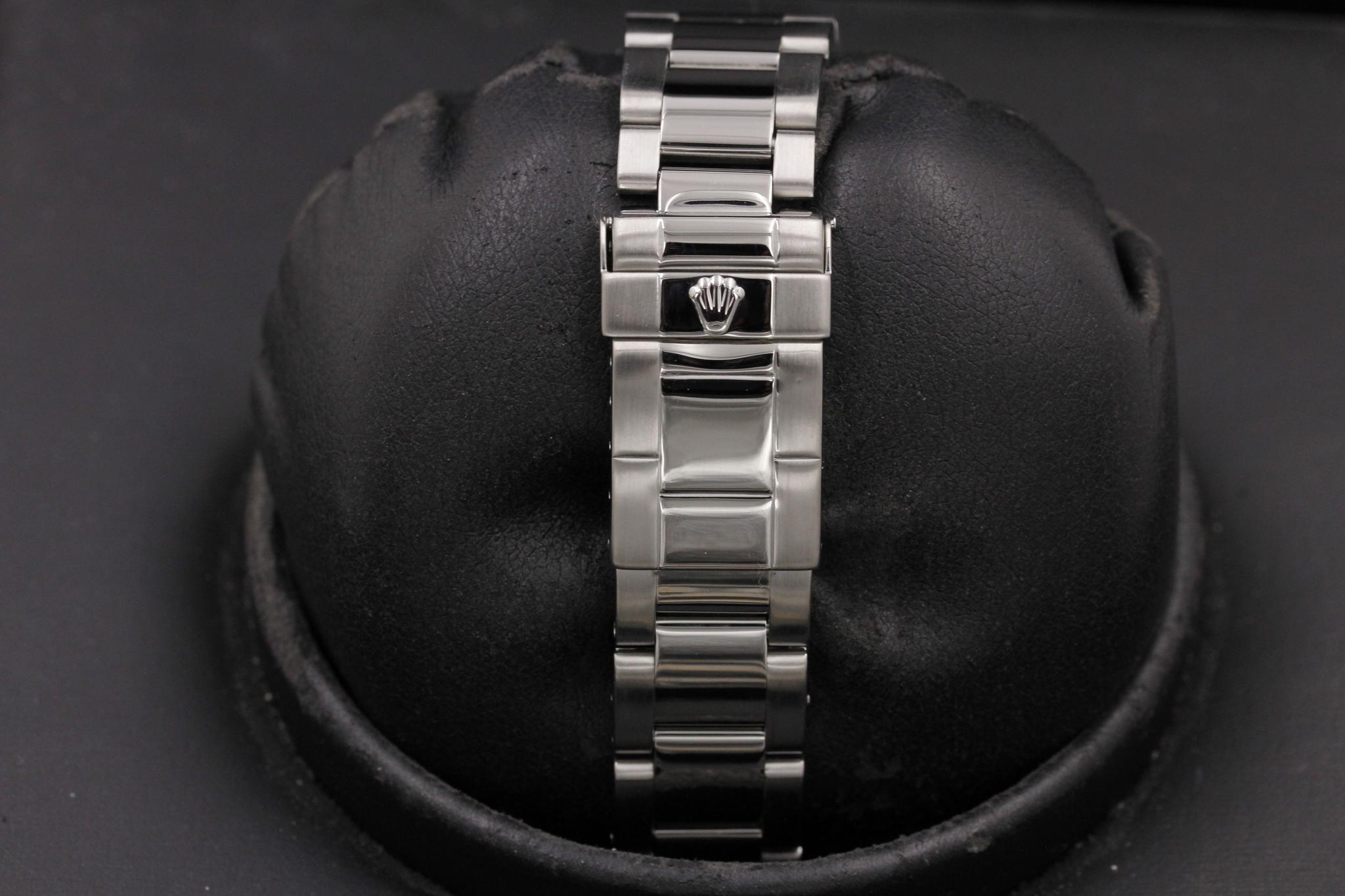 Watch Image 8