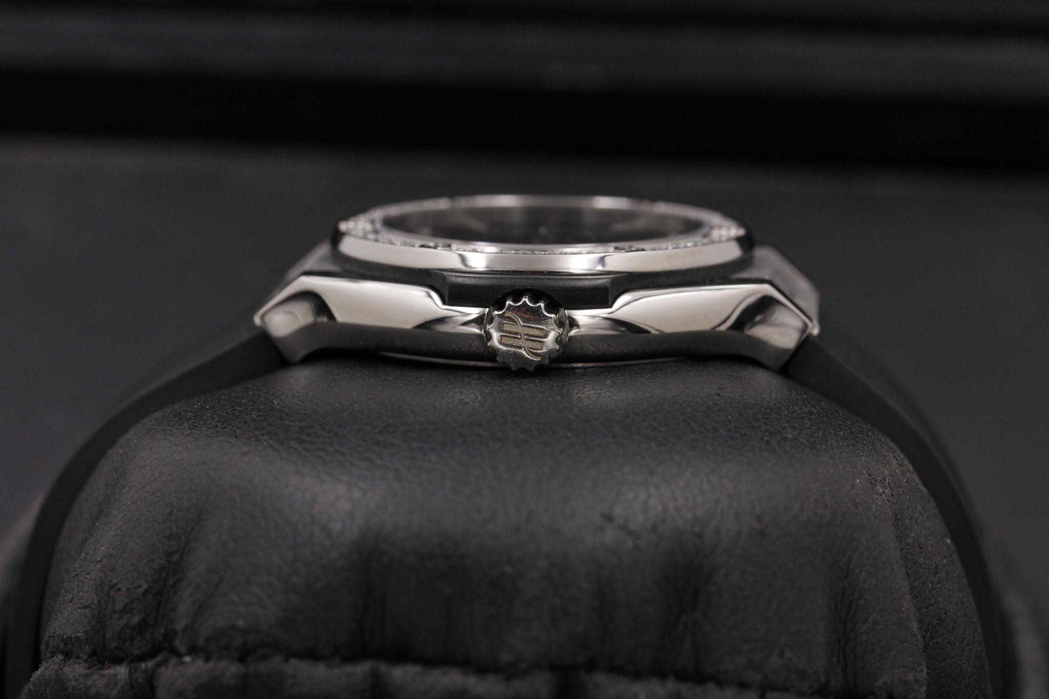 Watch Image 3