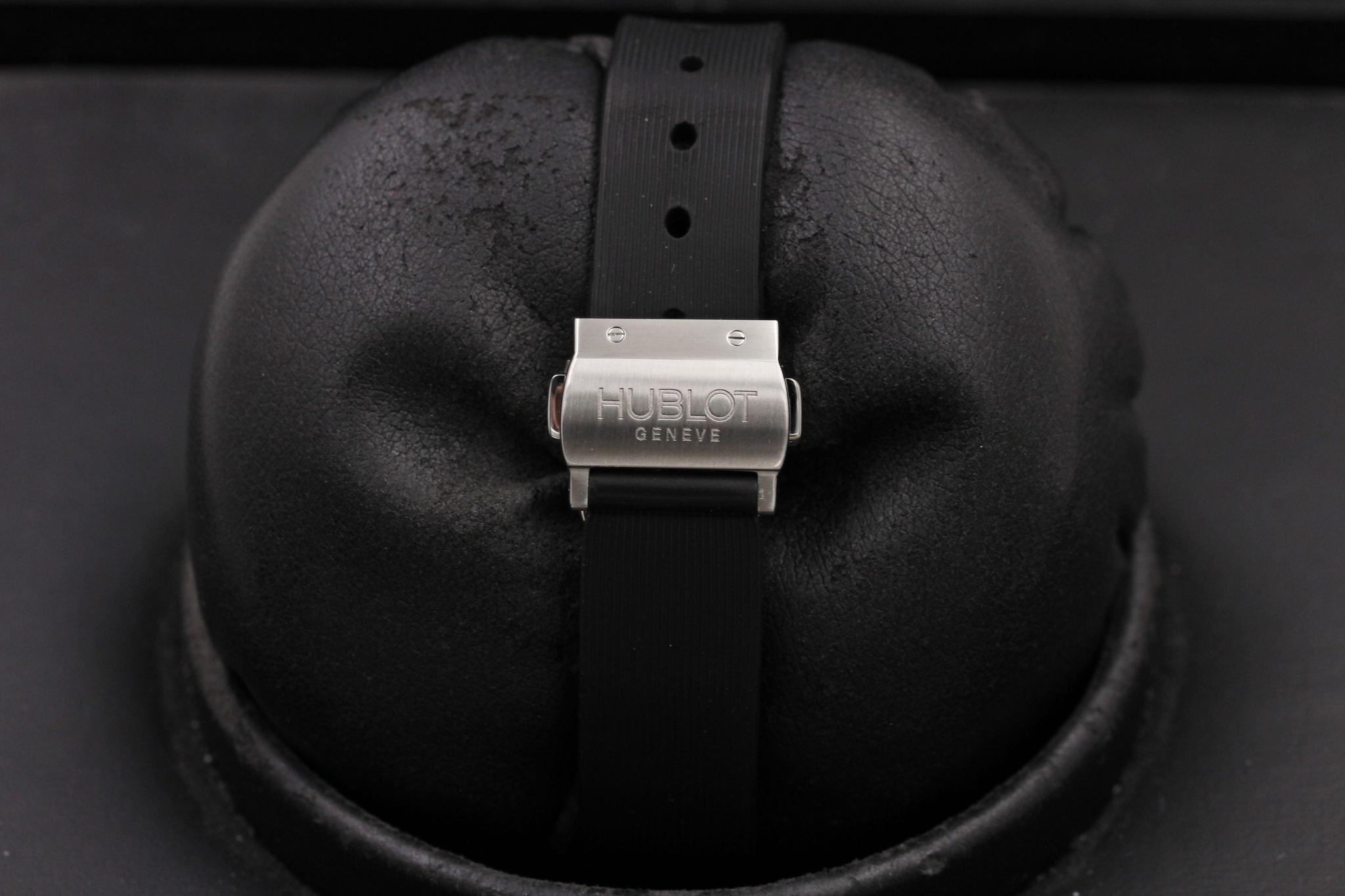 Watch Image 8