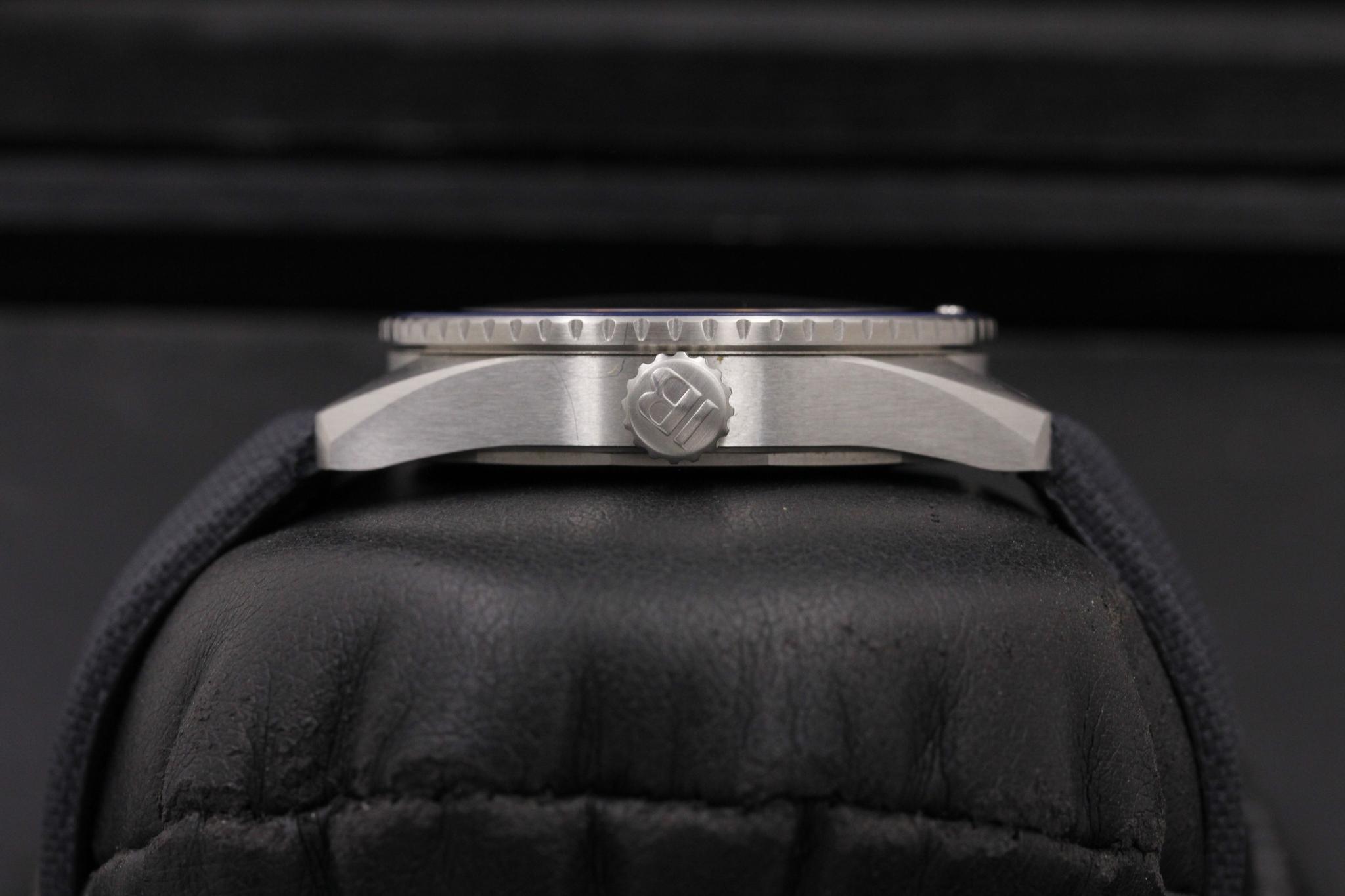 Watch Image 3