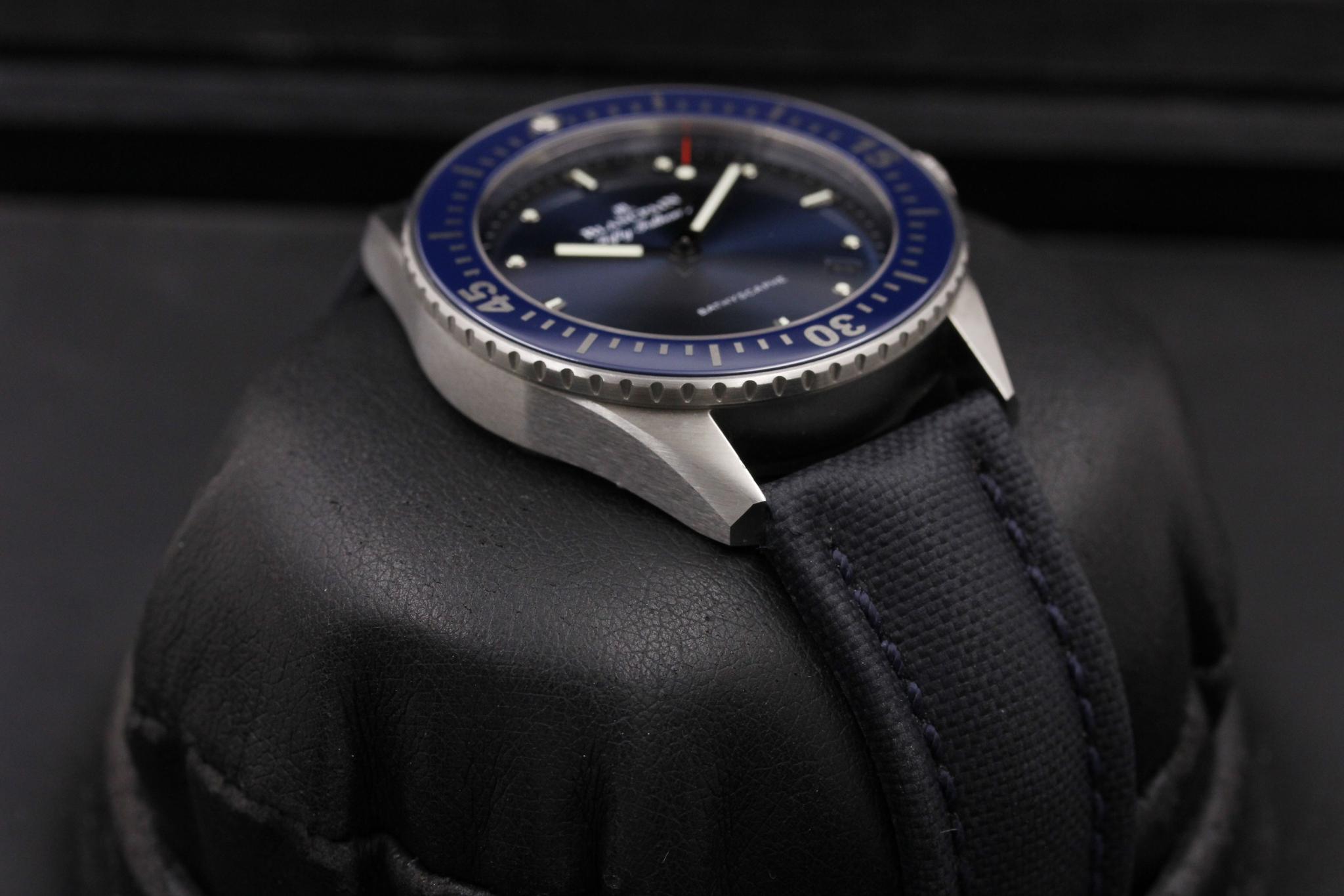 Watch Image 6