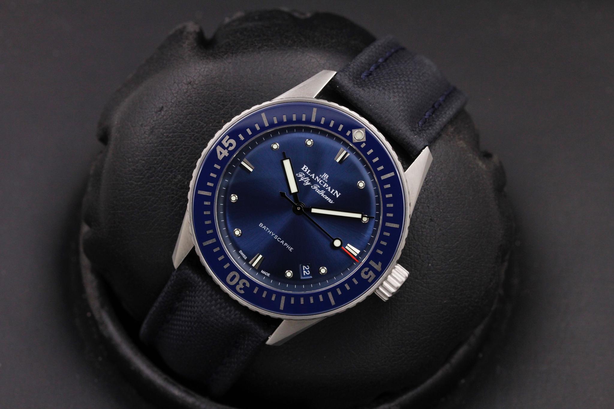Watch Image 9