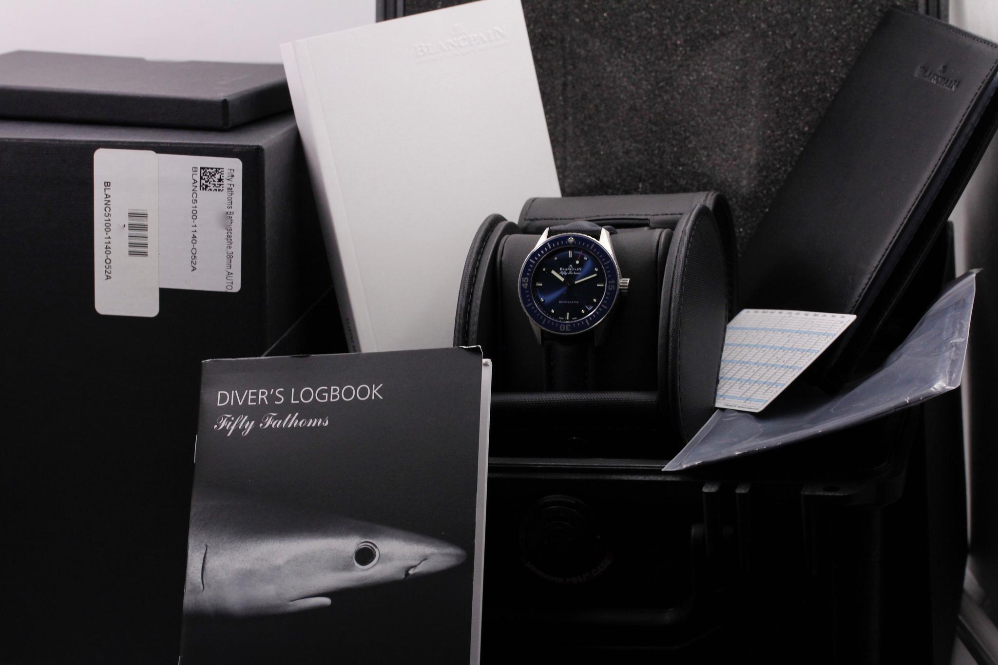 Watch Image 11
