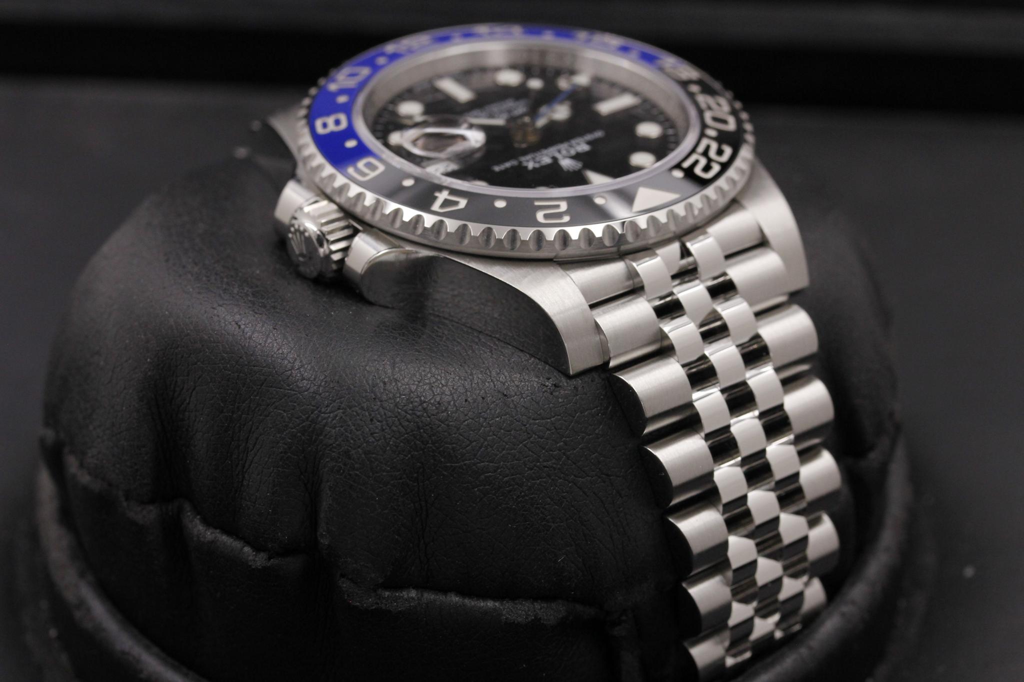 Watch Image 4