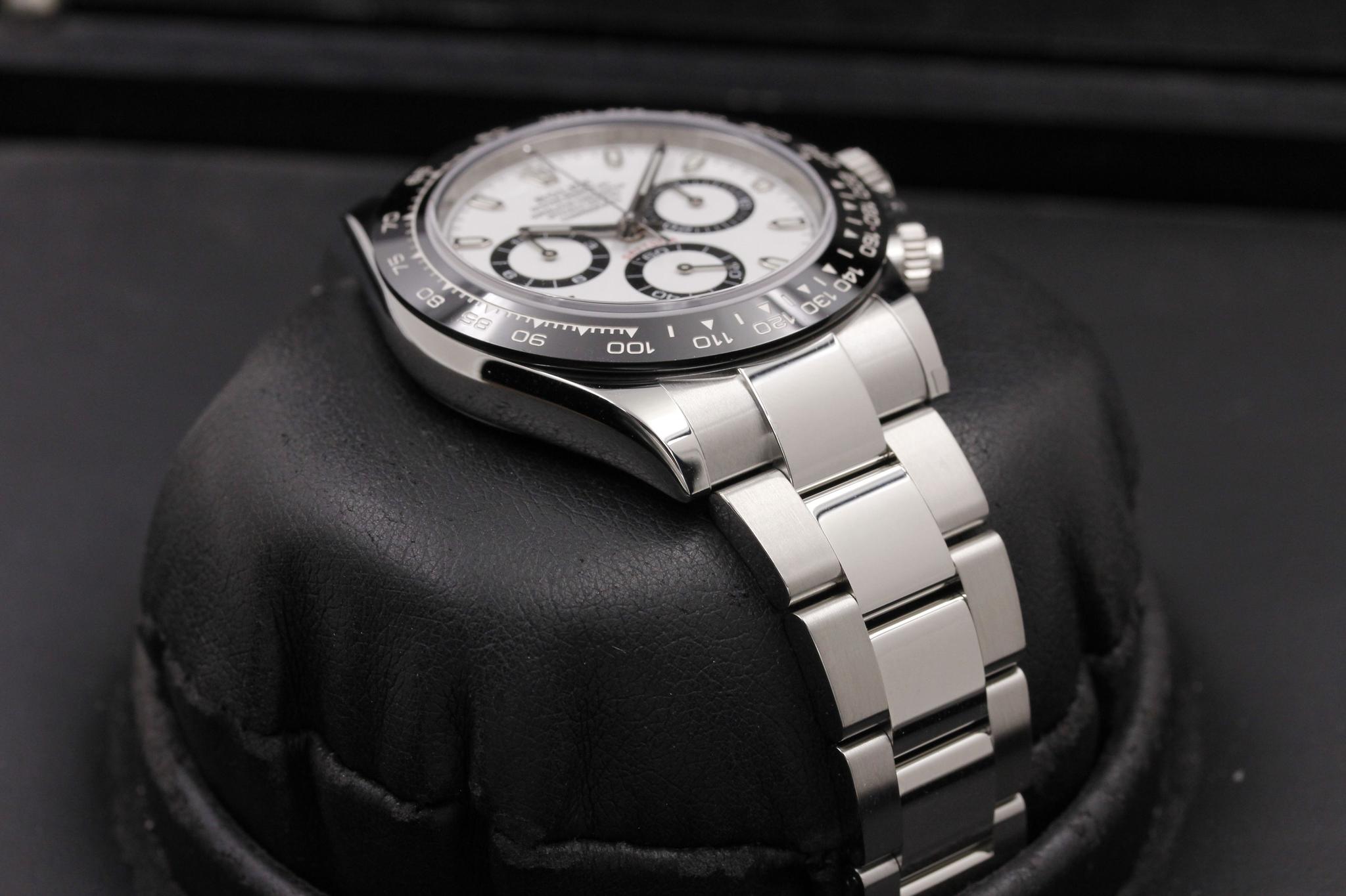 Watch Image 6