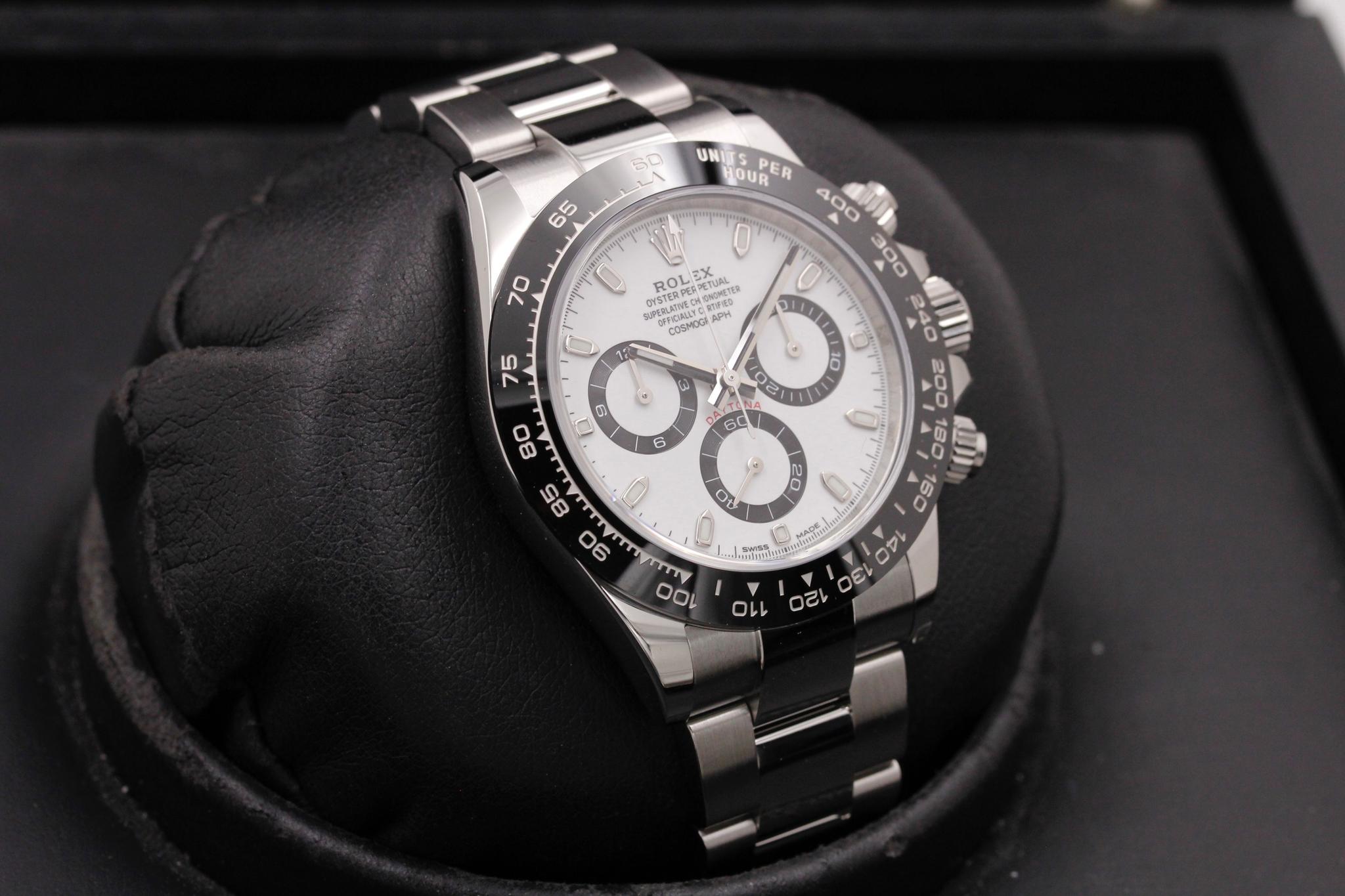 Watch Image 10