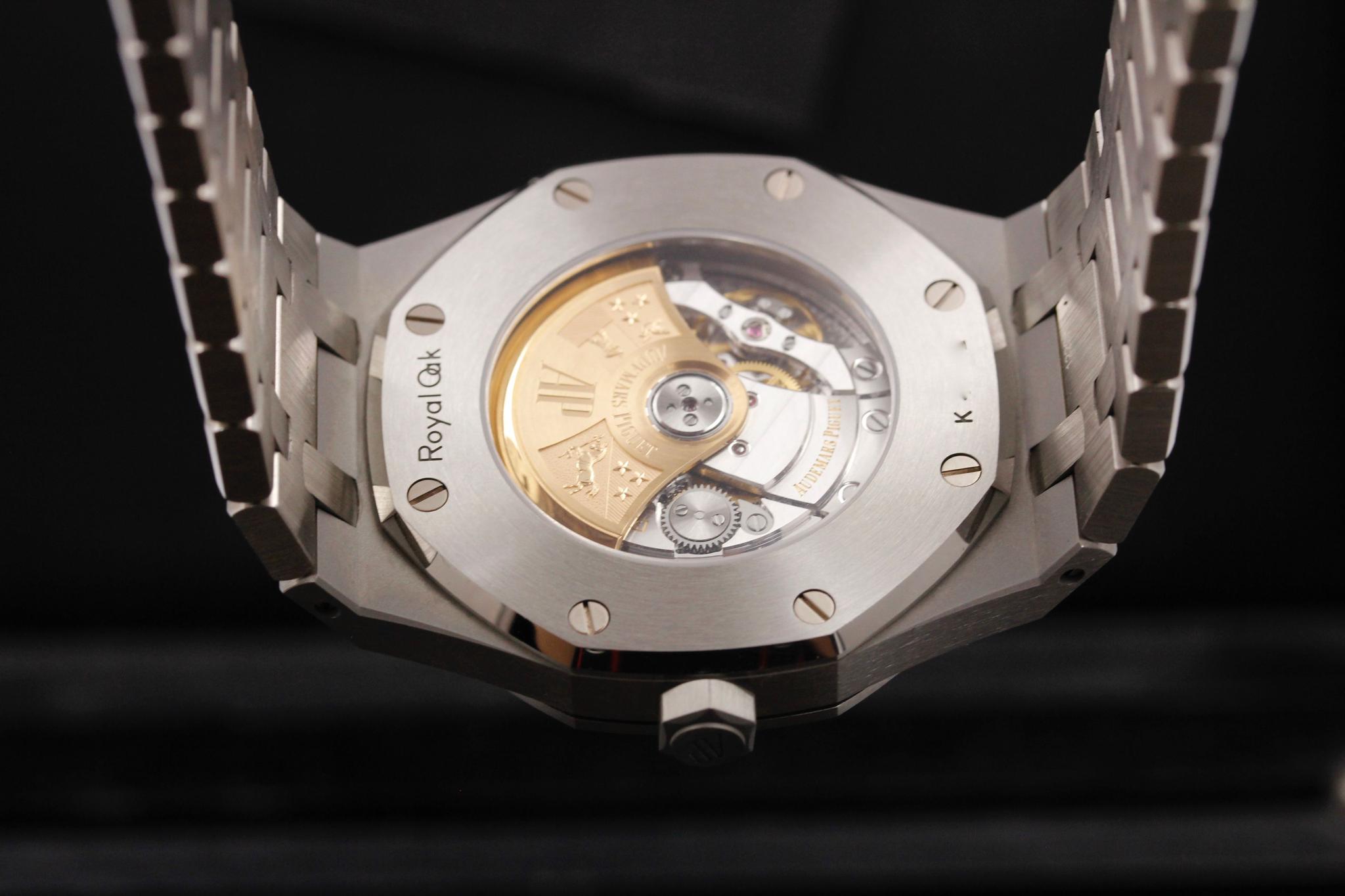 Watch Image 7