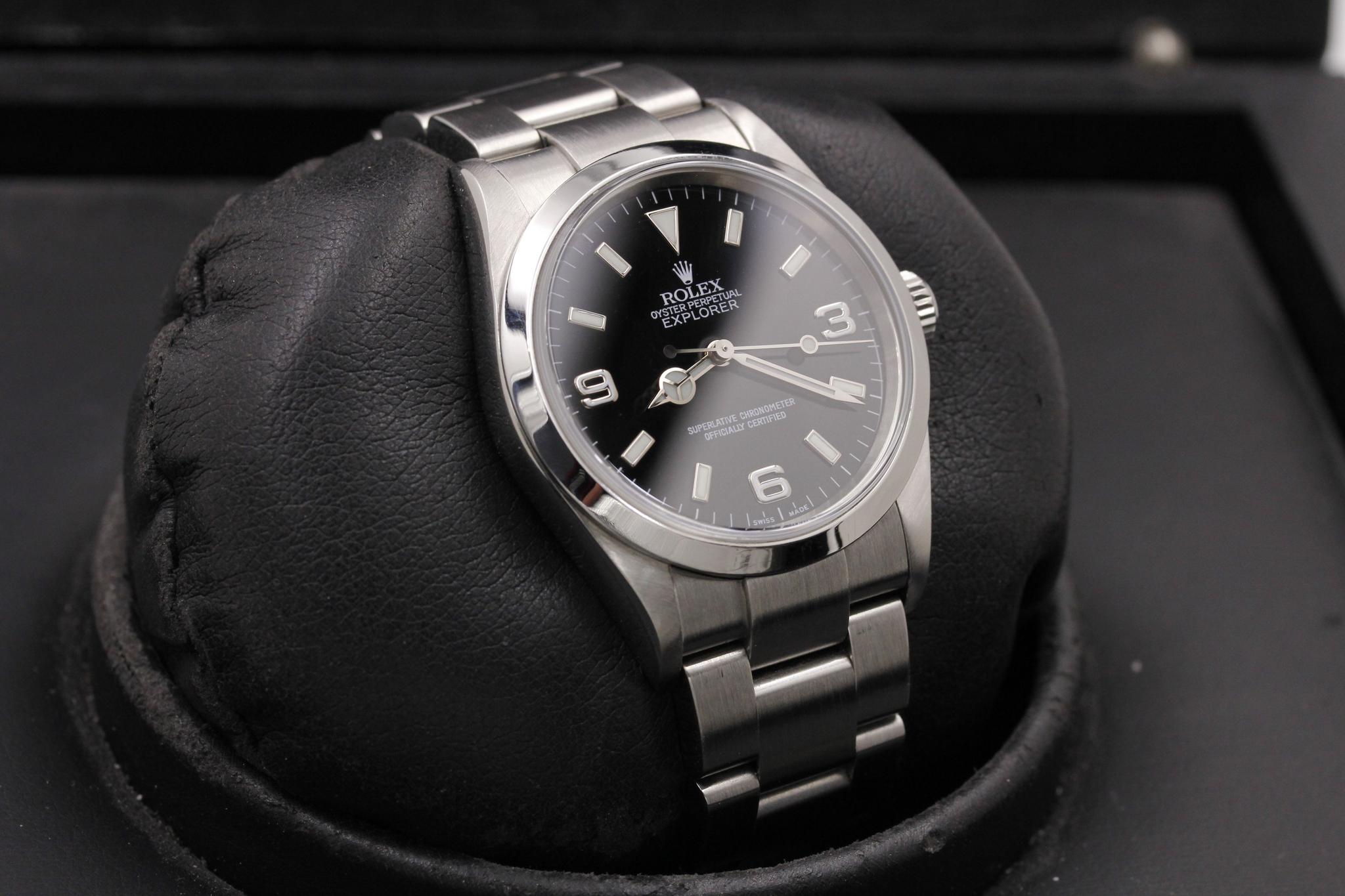 Watch Image 12