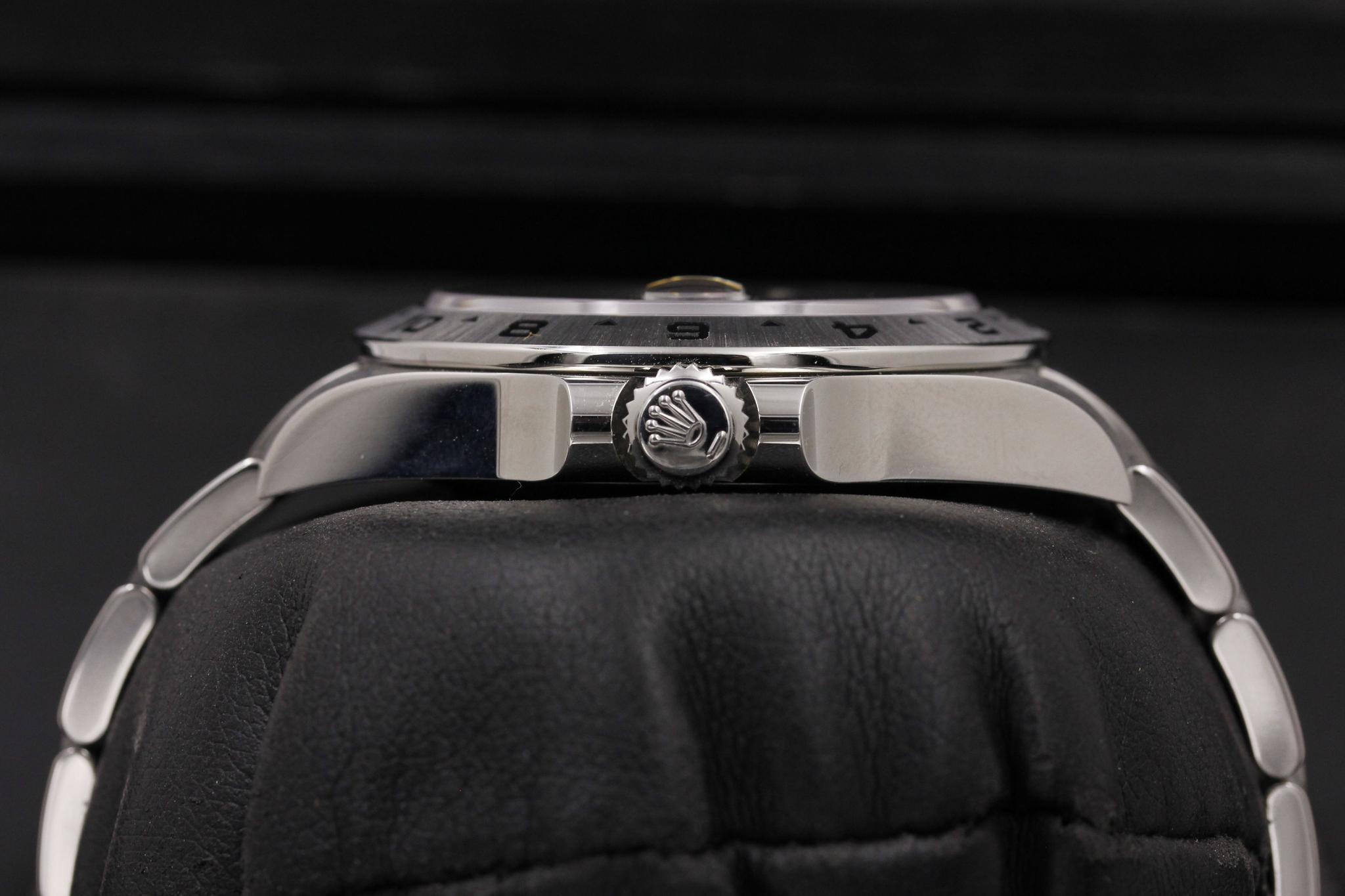 Watch Image 3