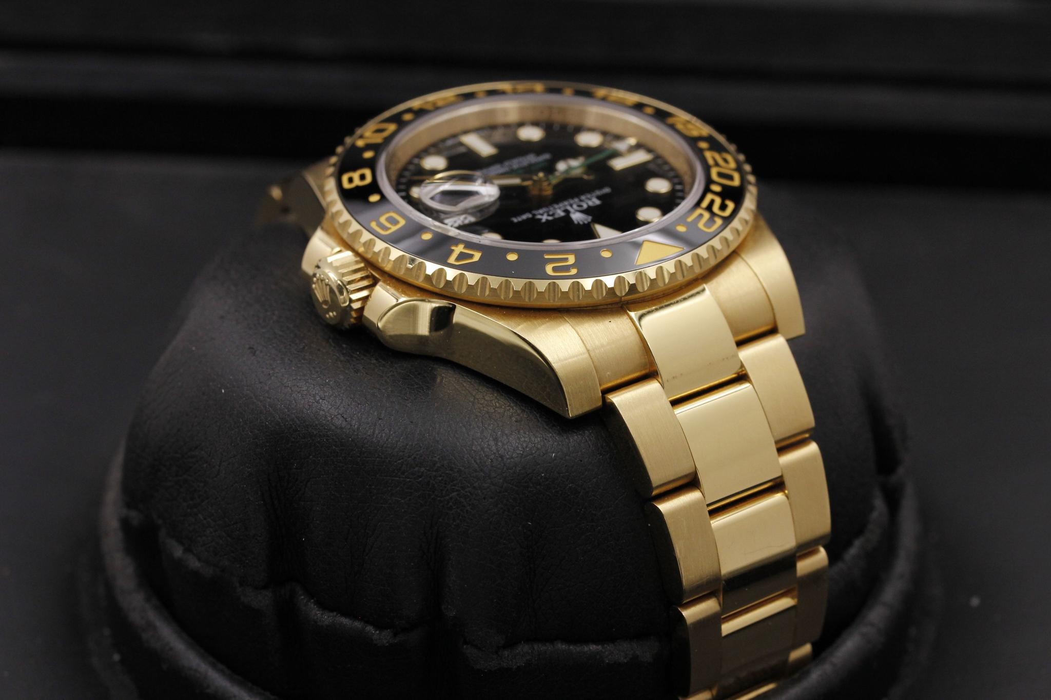 Watch Image 4