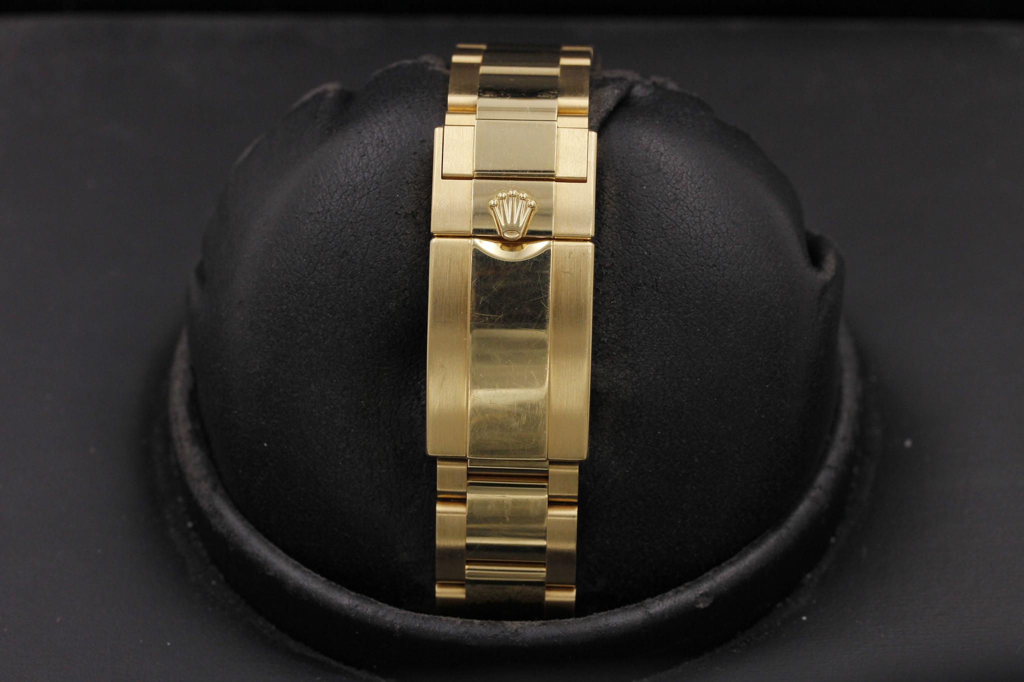Watch Image 8
