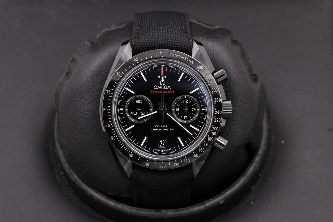 Omega Speedmaster "Dark Side Of The Moon" 311.92.44.51.01.003