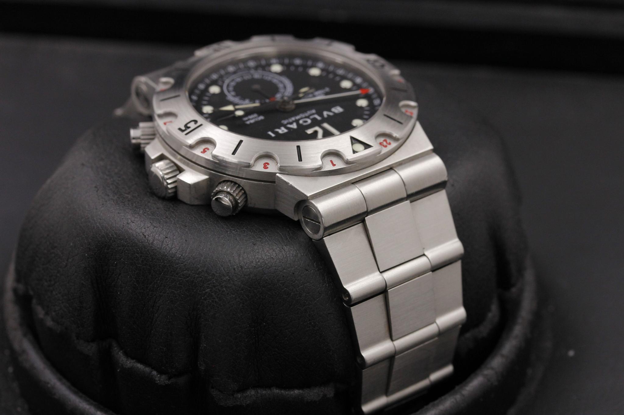 Watch Image 4