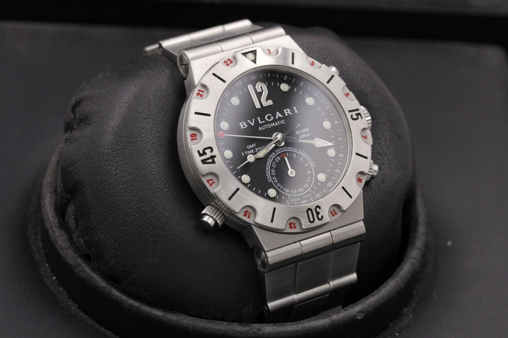 Watch Image 10