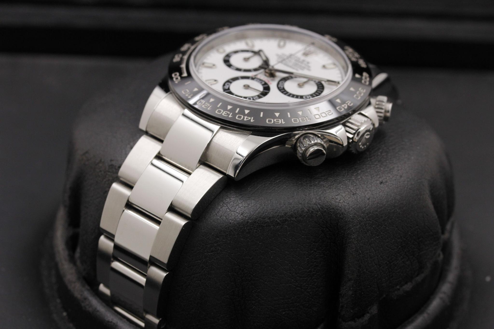 Watch Image 2