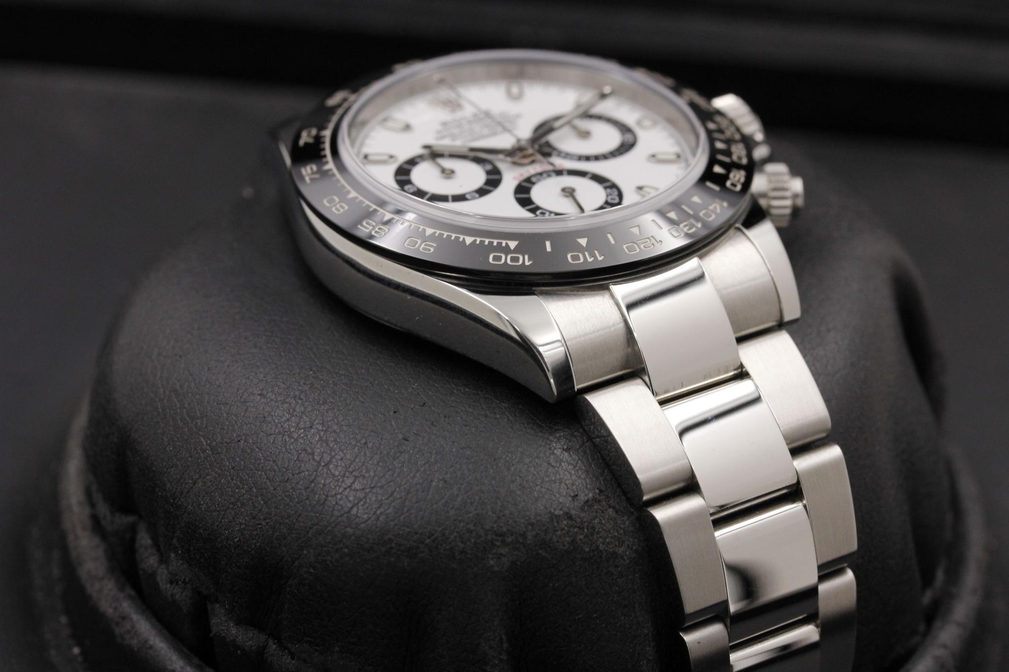 Watch Image 6