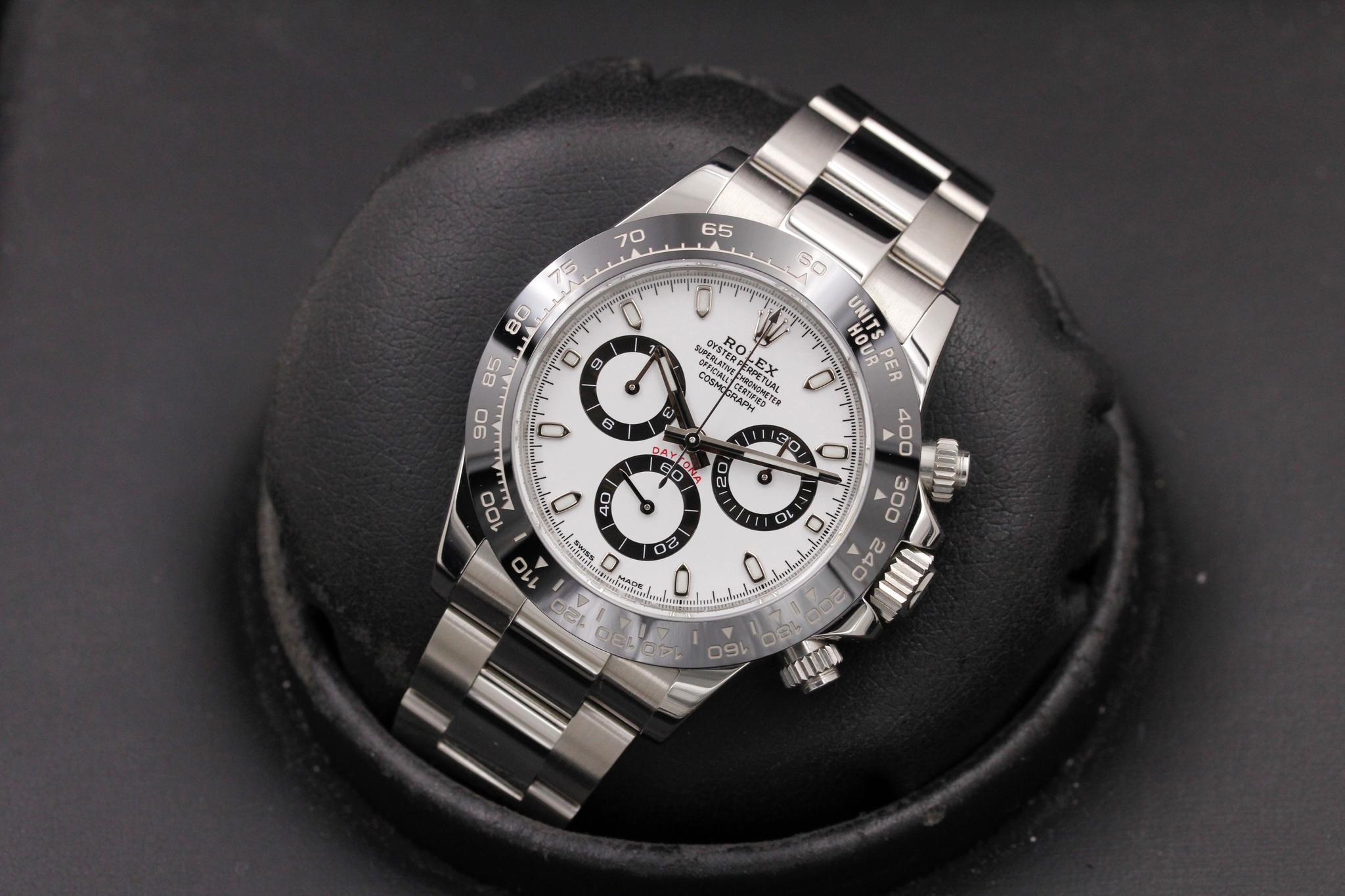 Watch Image 9