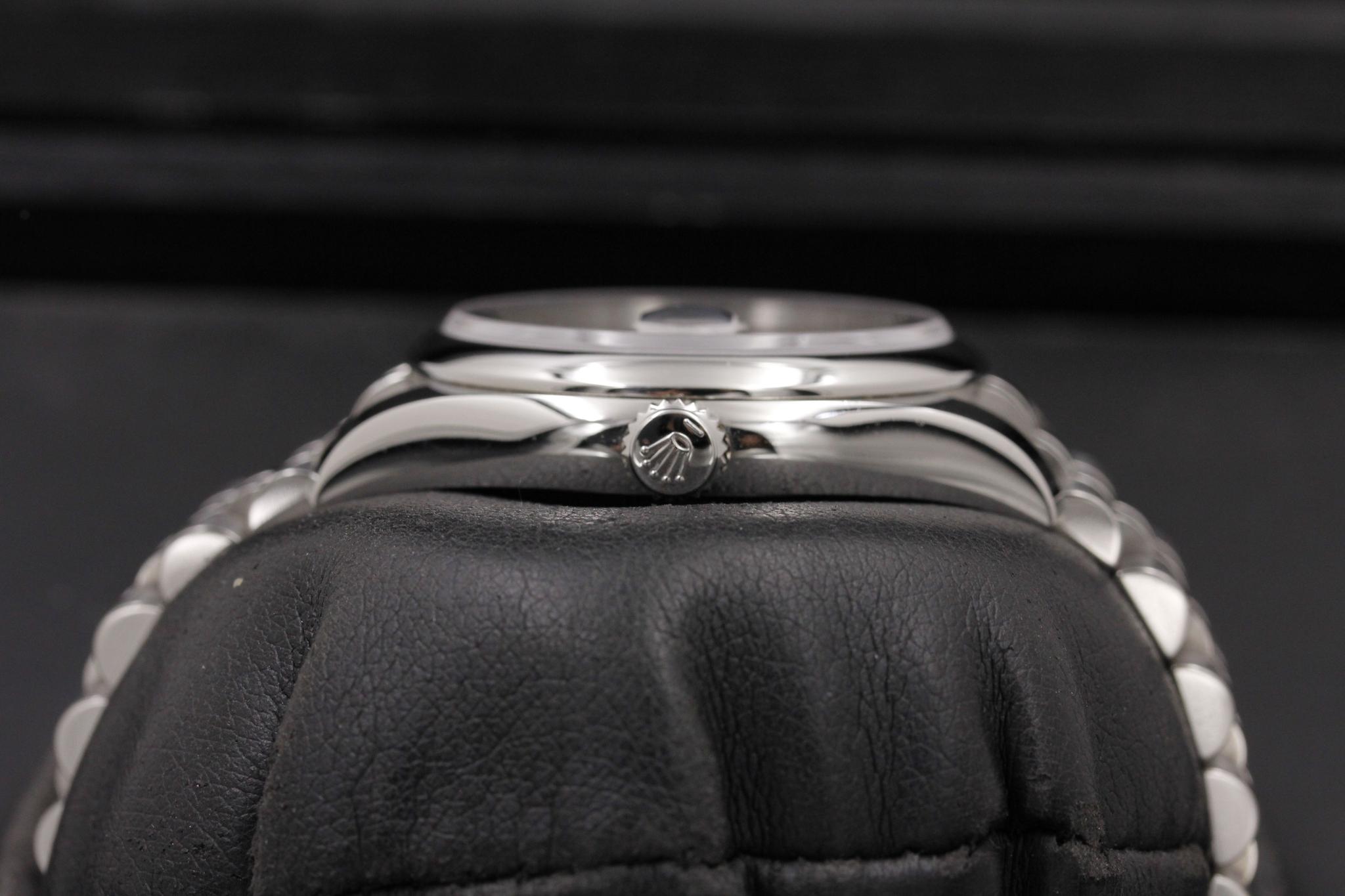 Watch Image 3