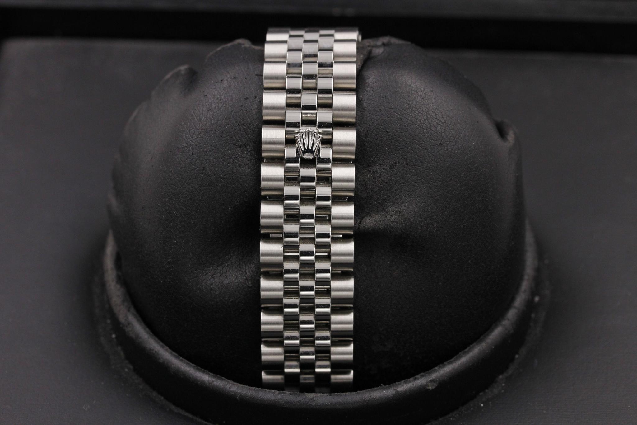 Watch Image 8