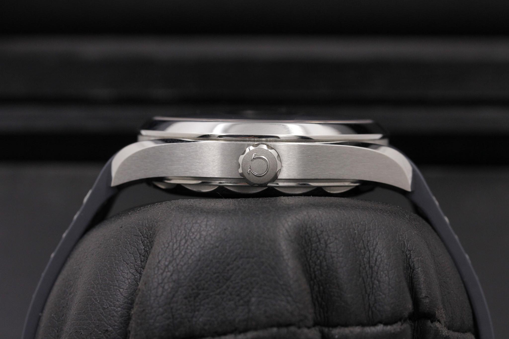 Watch Image 3
