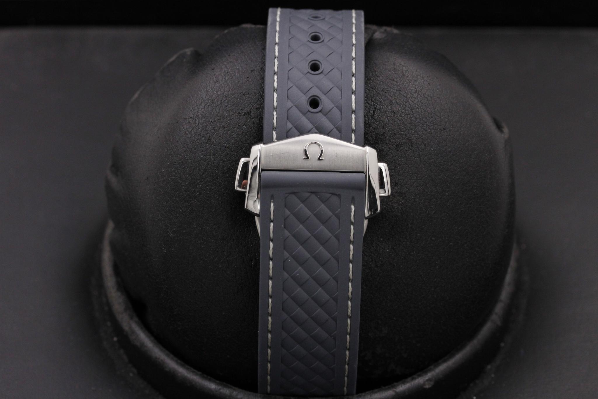 Watch Image 8