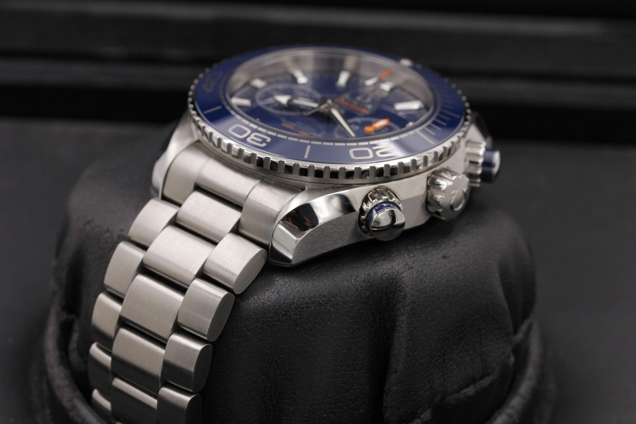 Watch Image 4