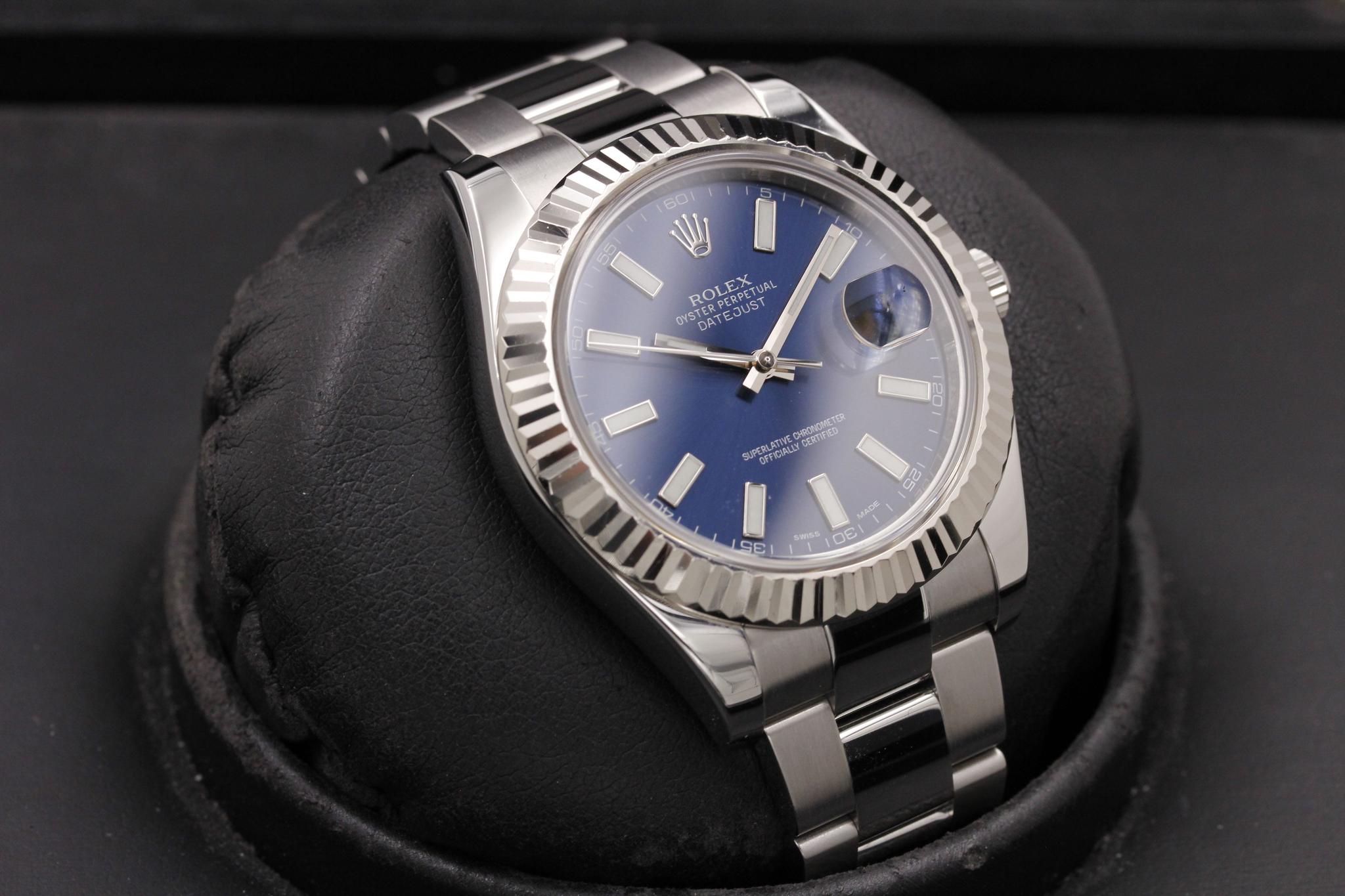Watch Image 10