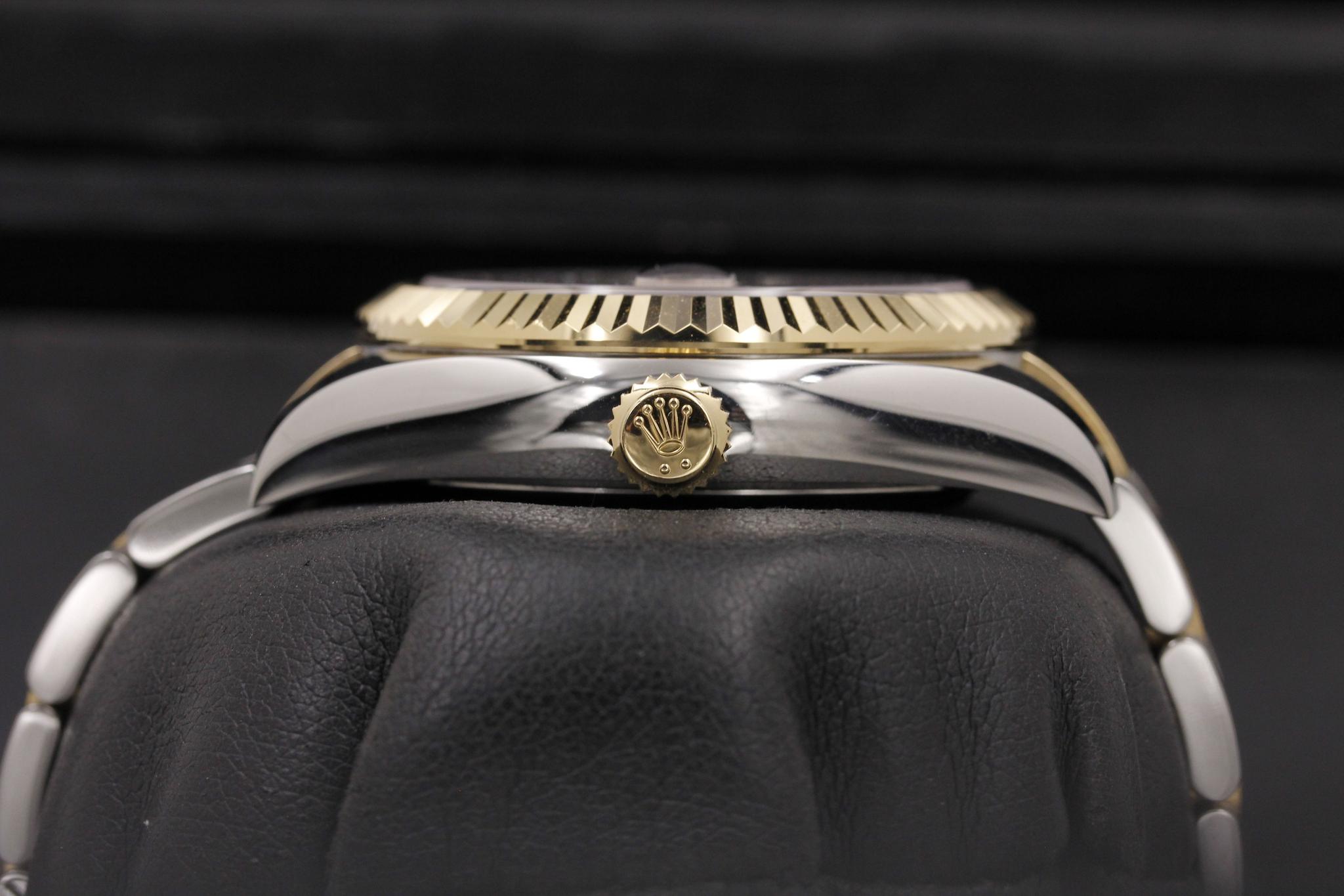 Watch Image 3