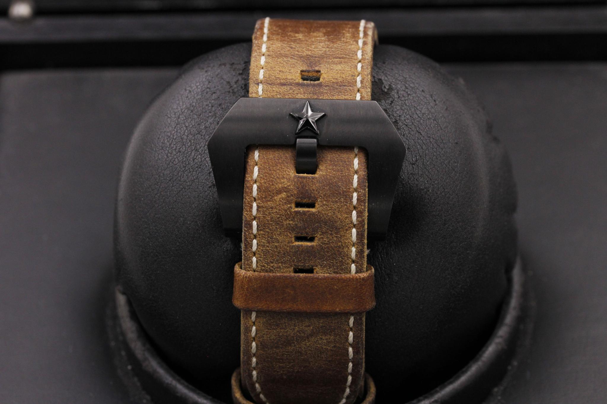 Watch Image 9