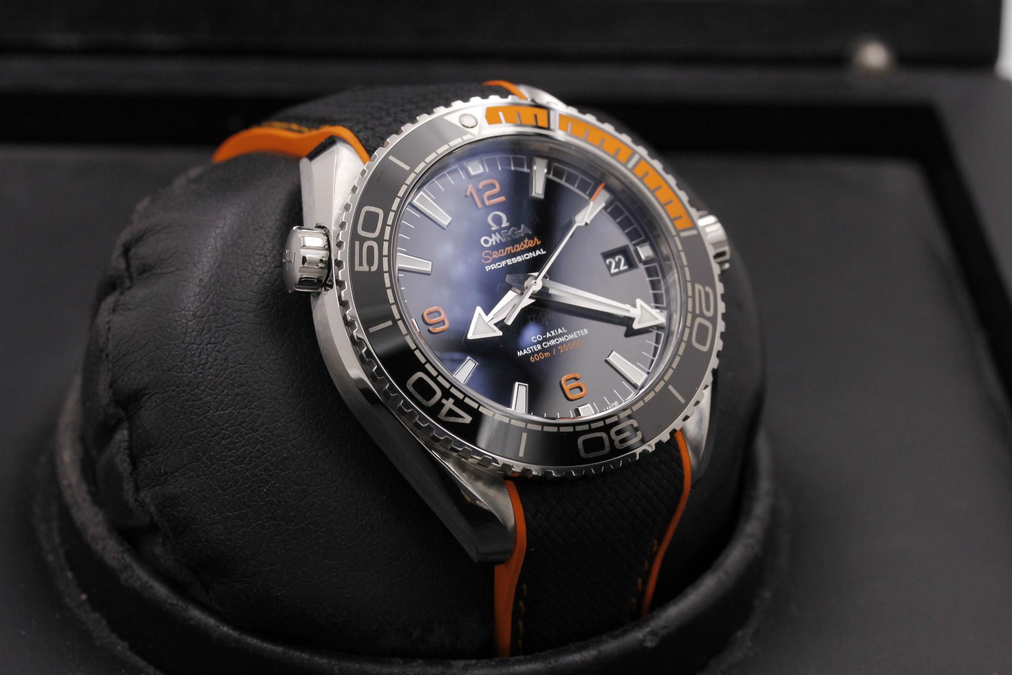 Watch Image 10