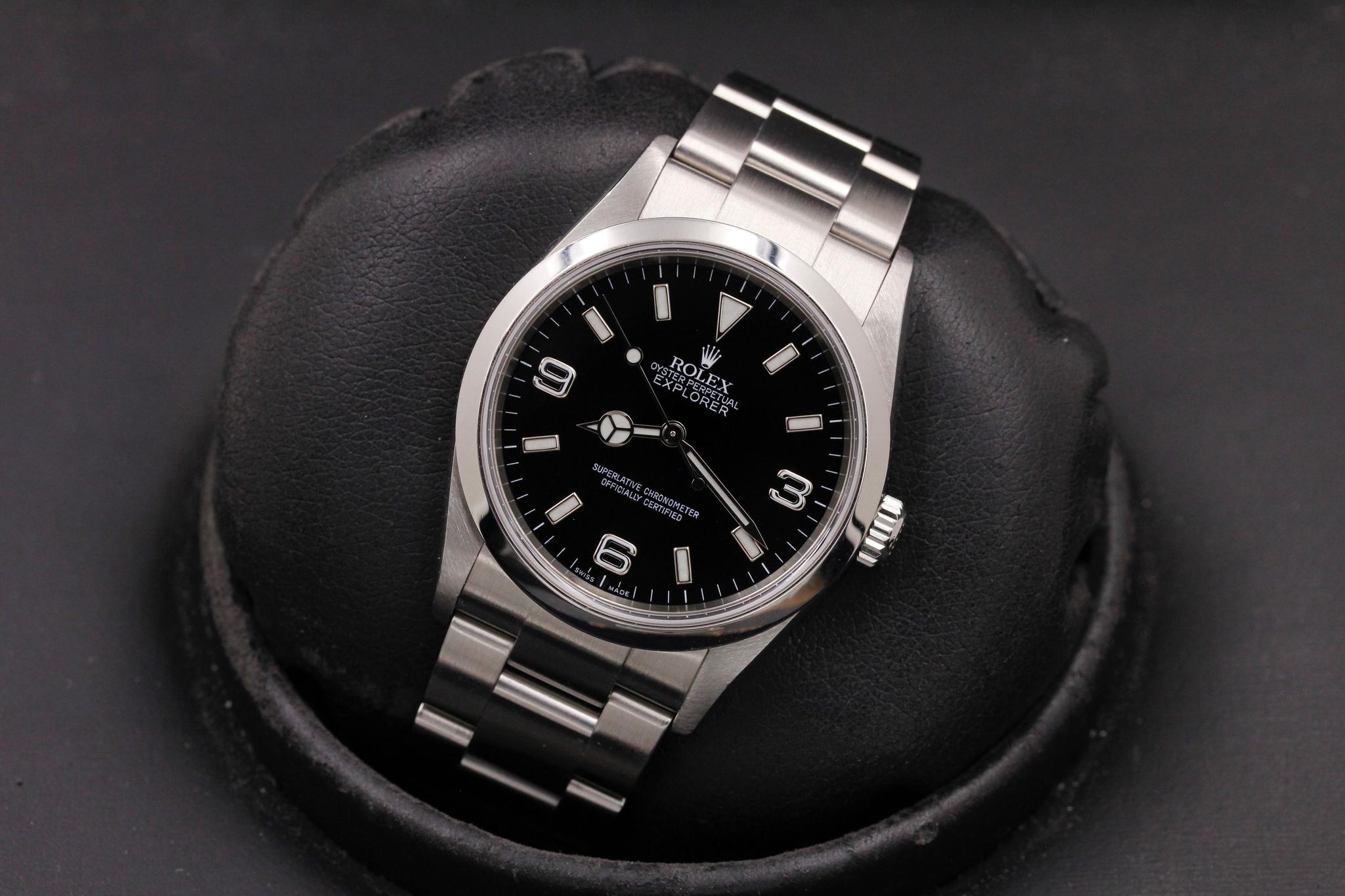 Watch Image 10