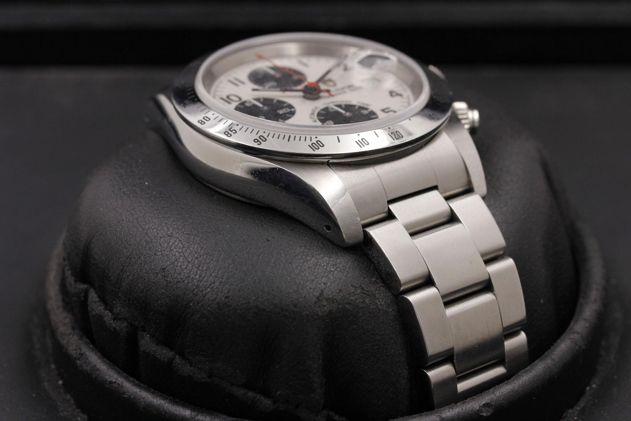 Watch Image 6