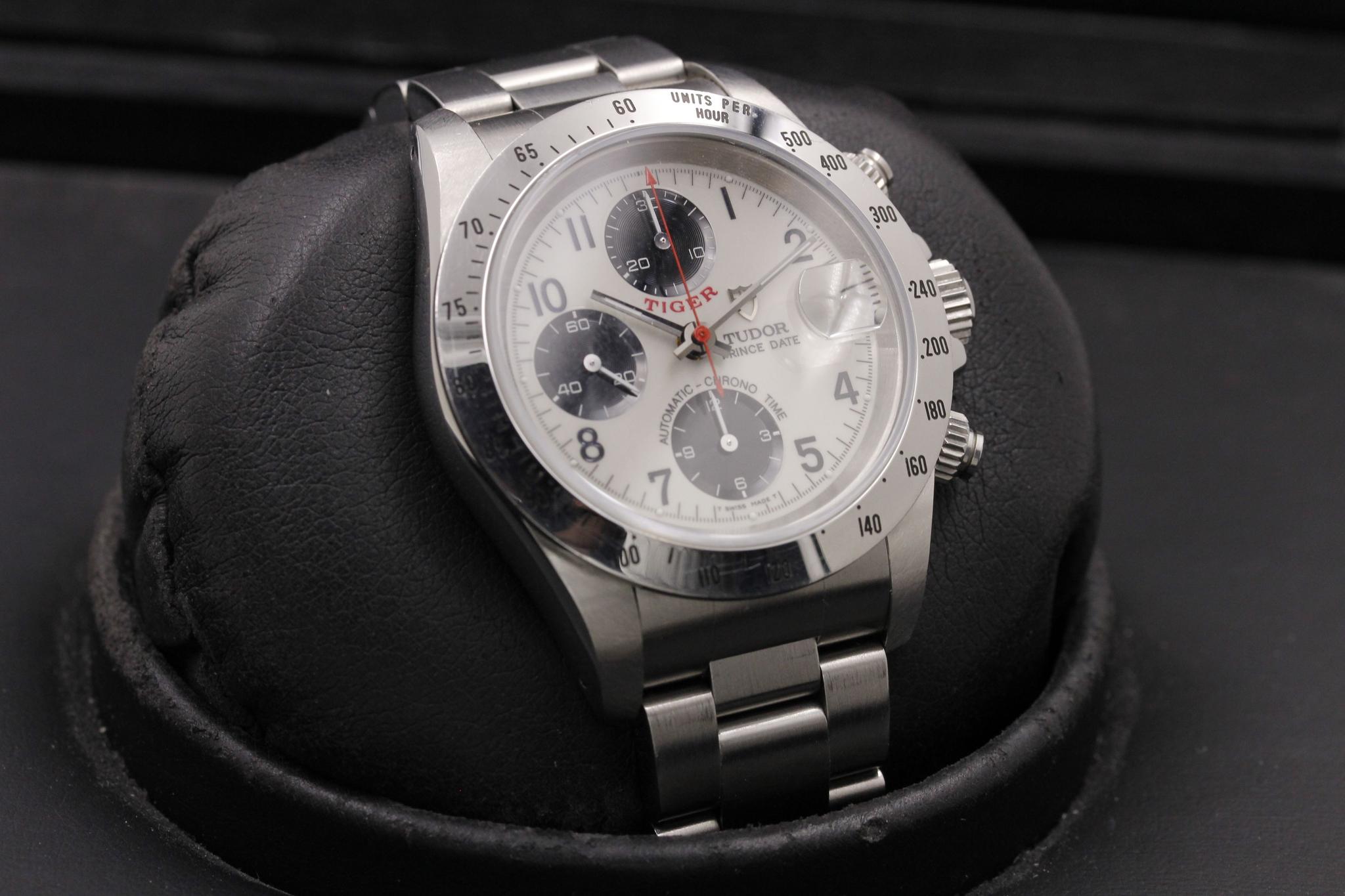Watch Image 12