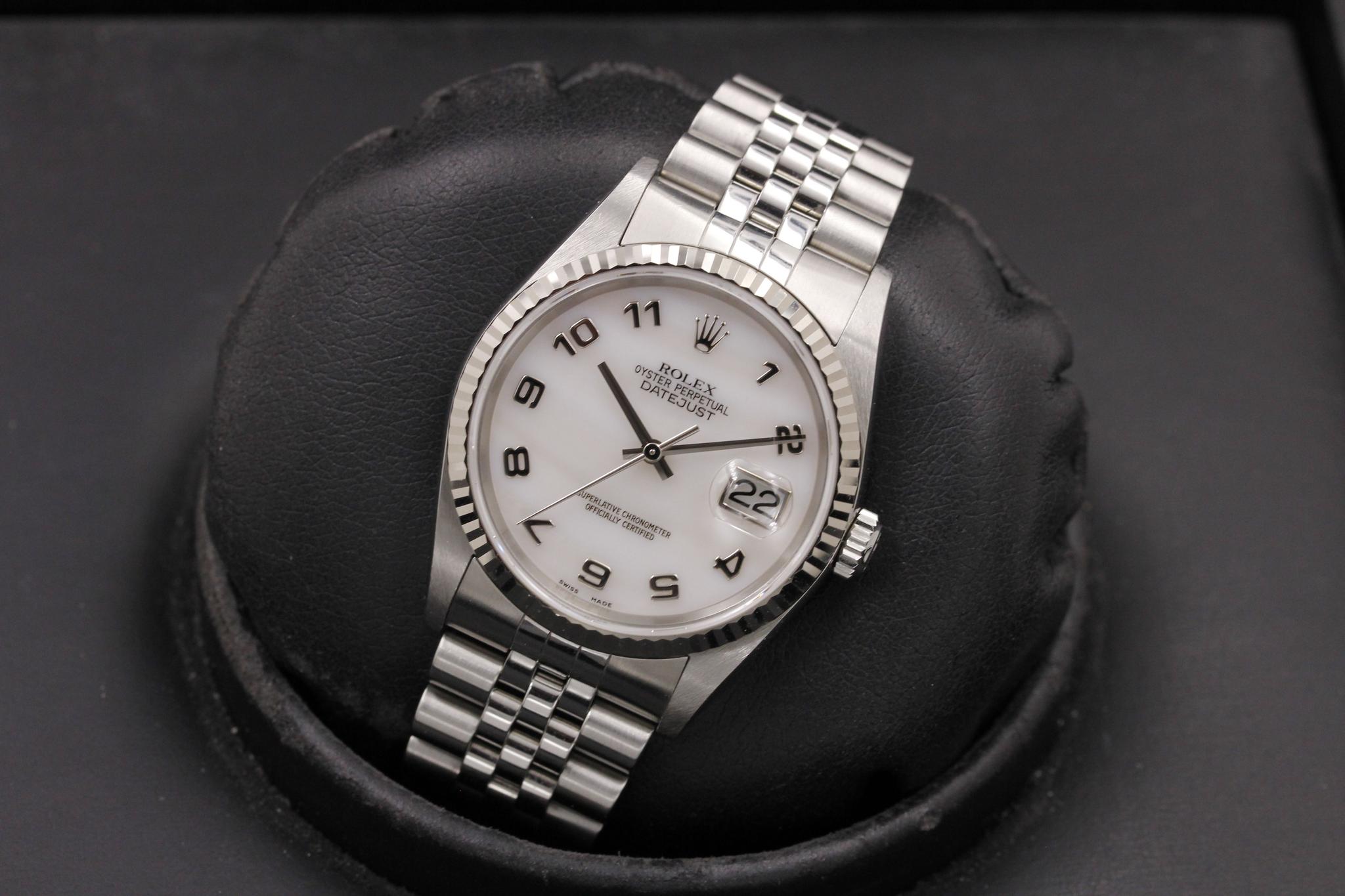 Watch Image 11