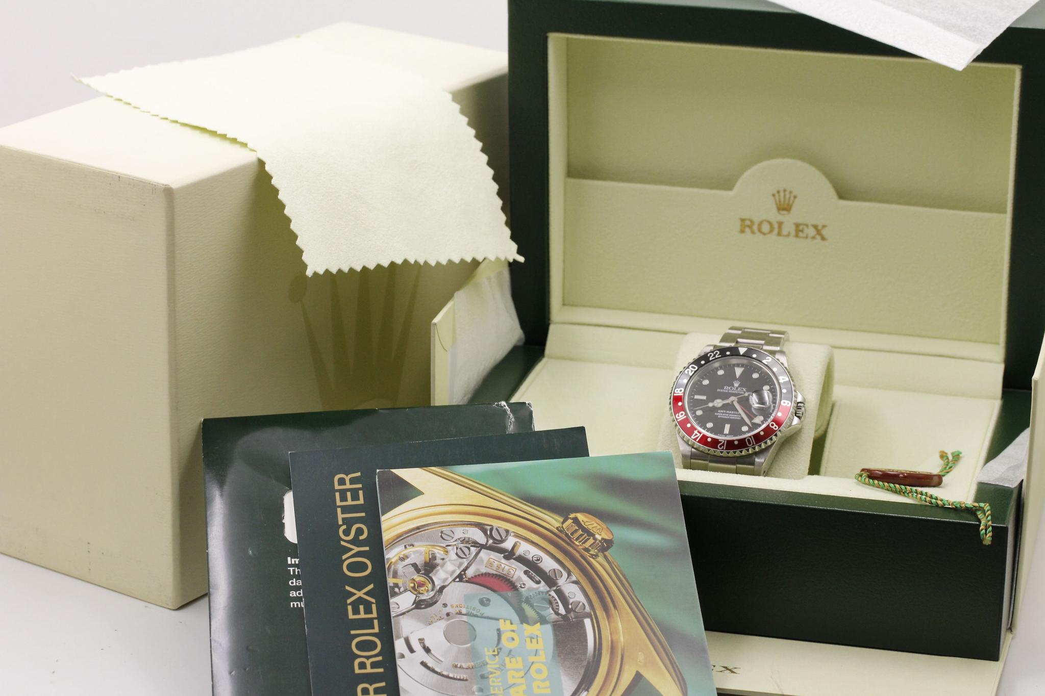 Watch Image 12