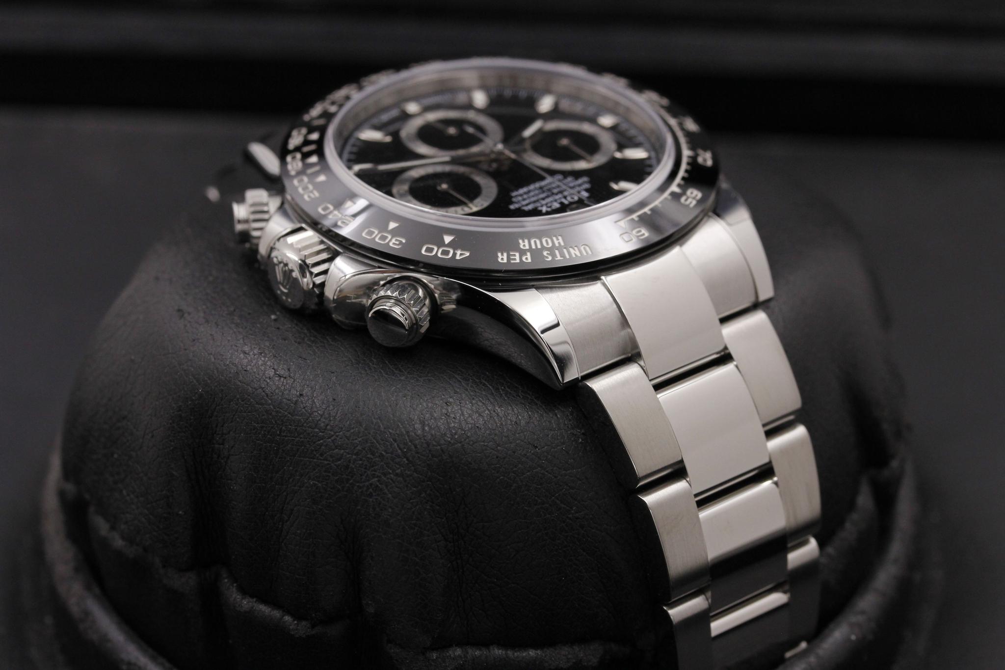 Watch Image 4