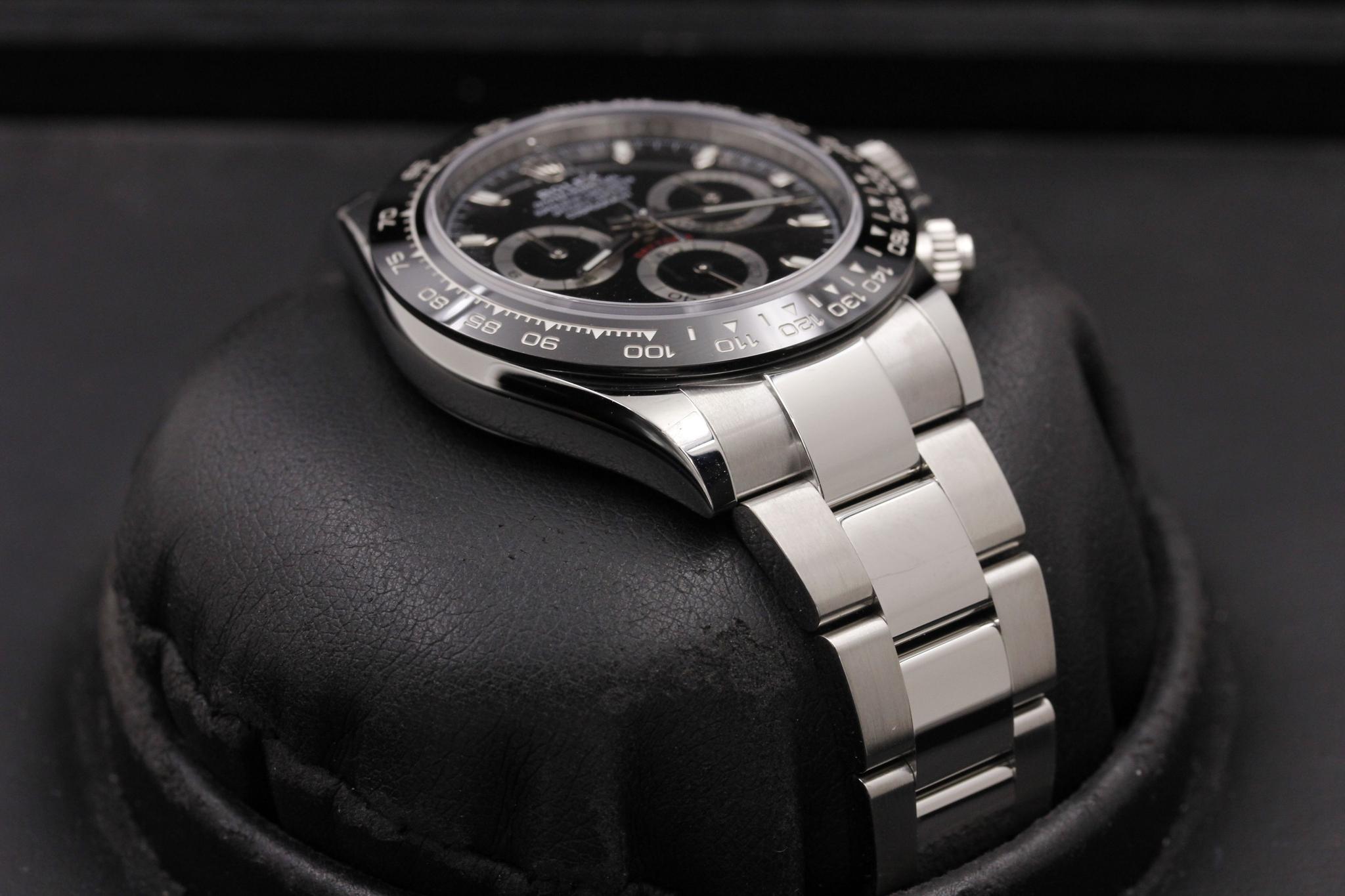 Watch Image 6