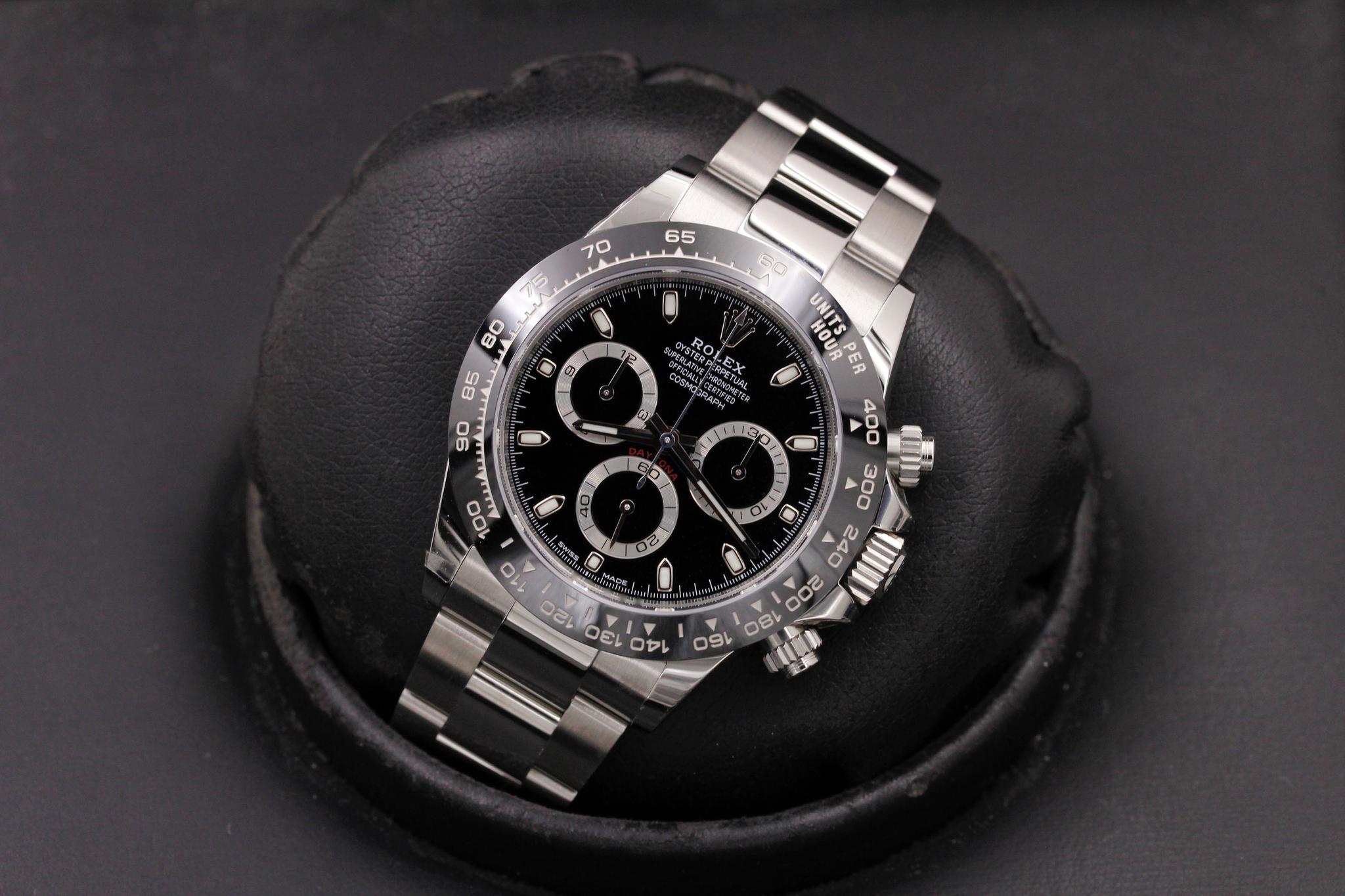 Watch Image 9