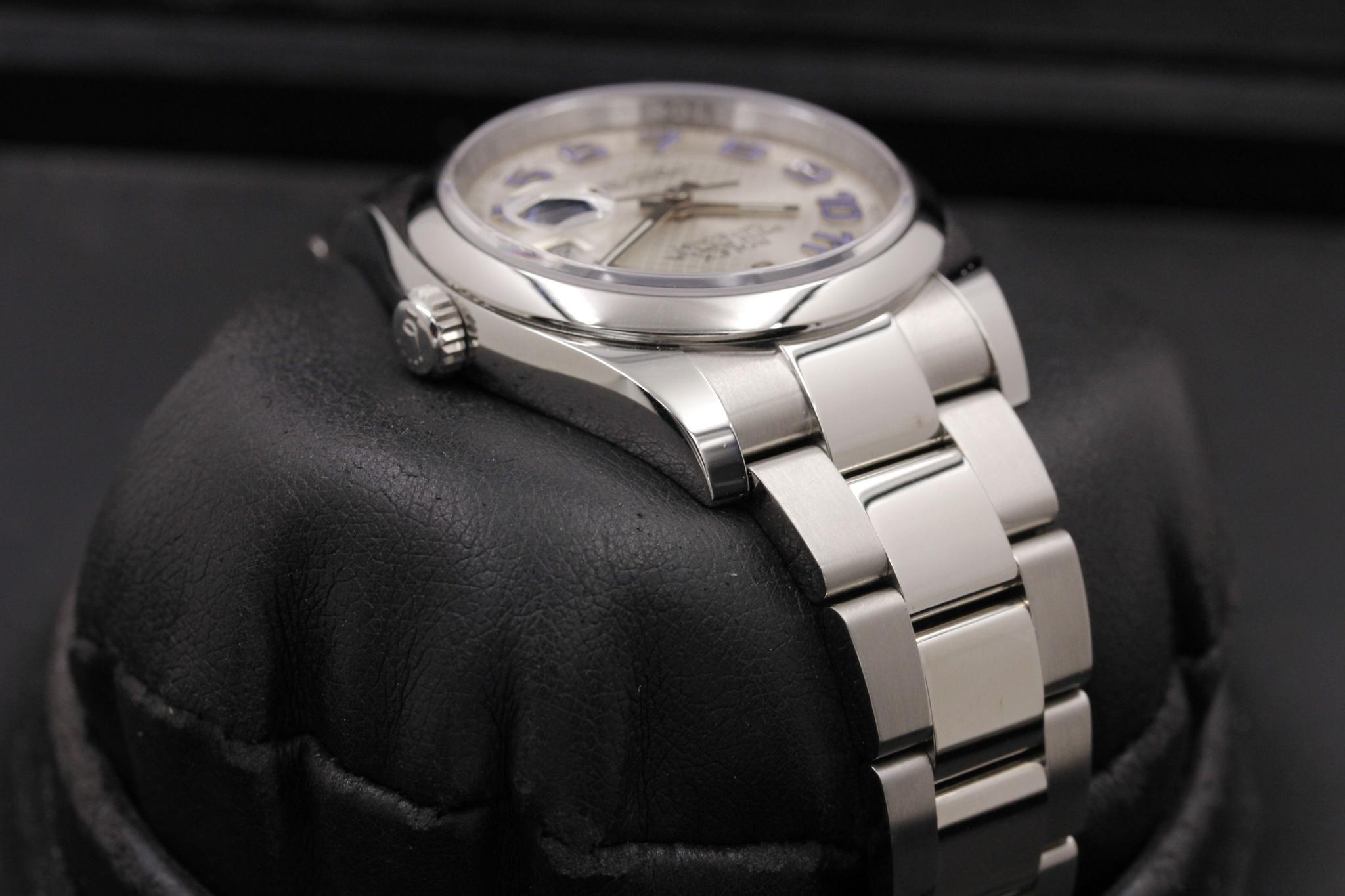 Watch Image 4