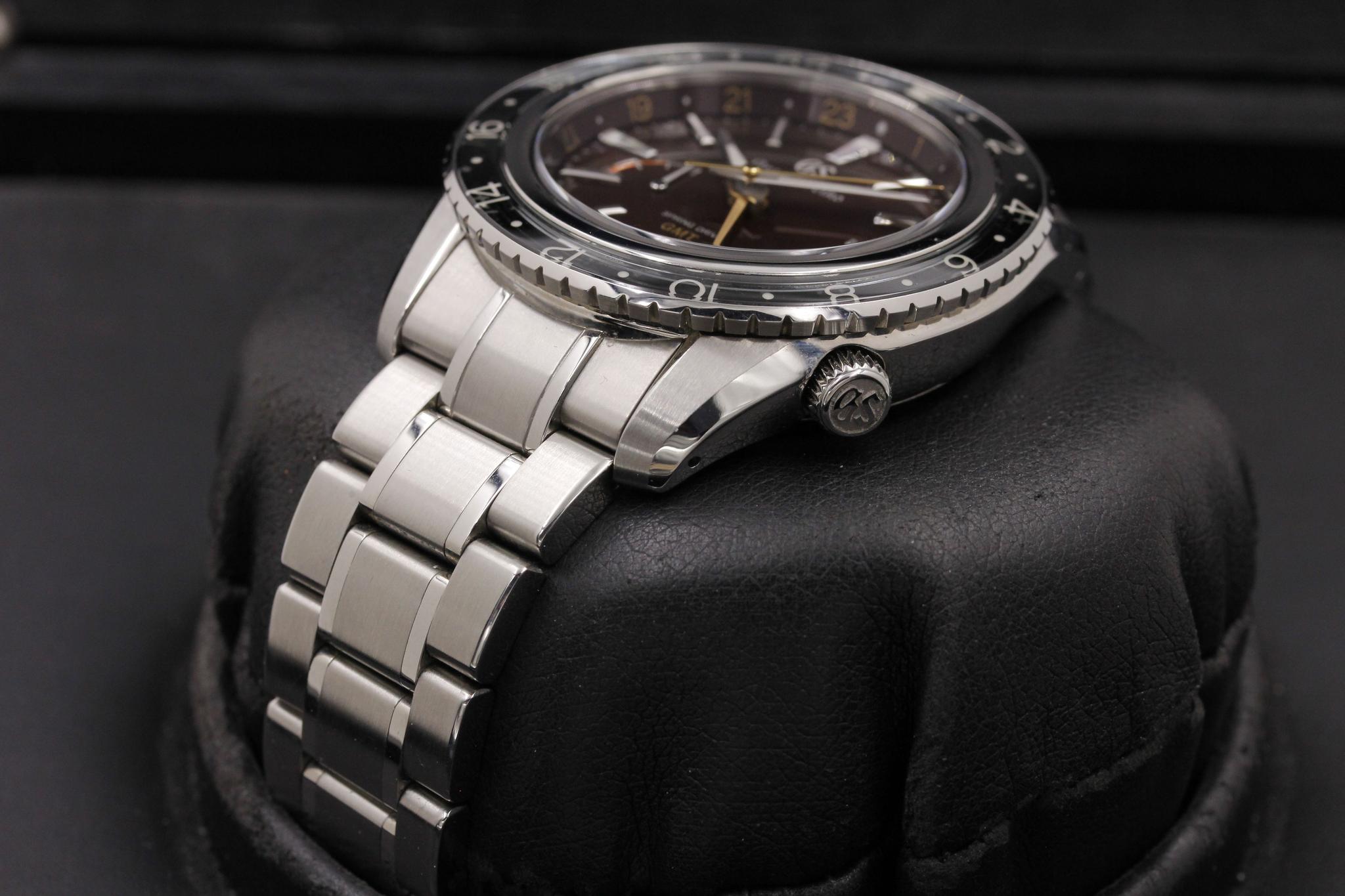 Watch Image 2