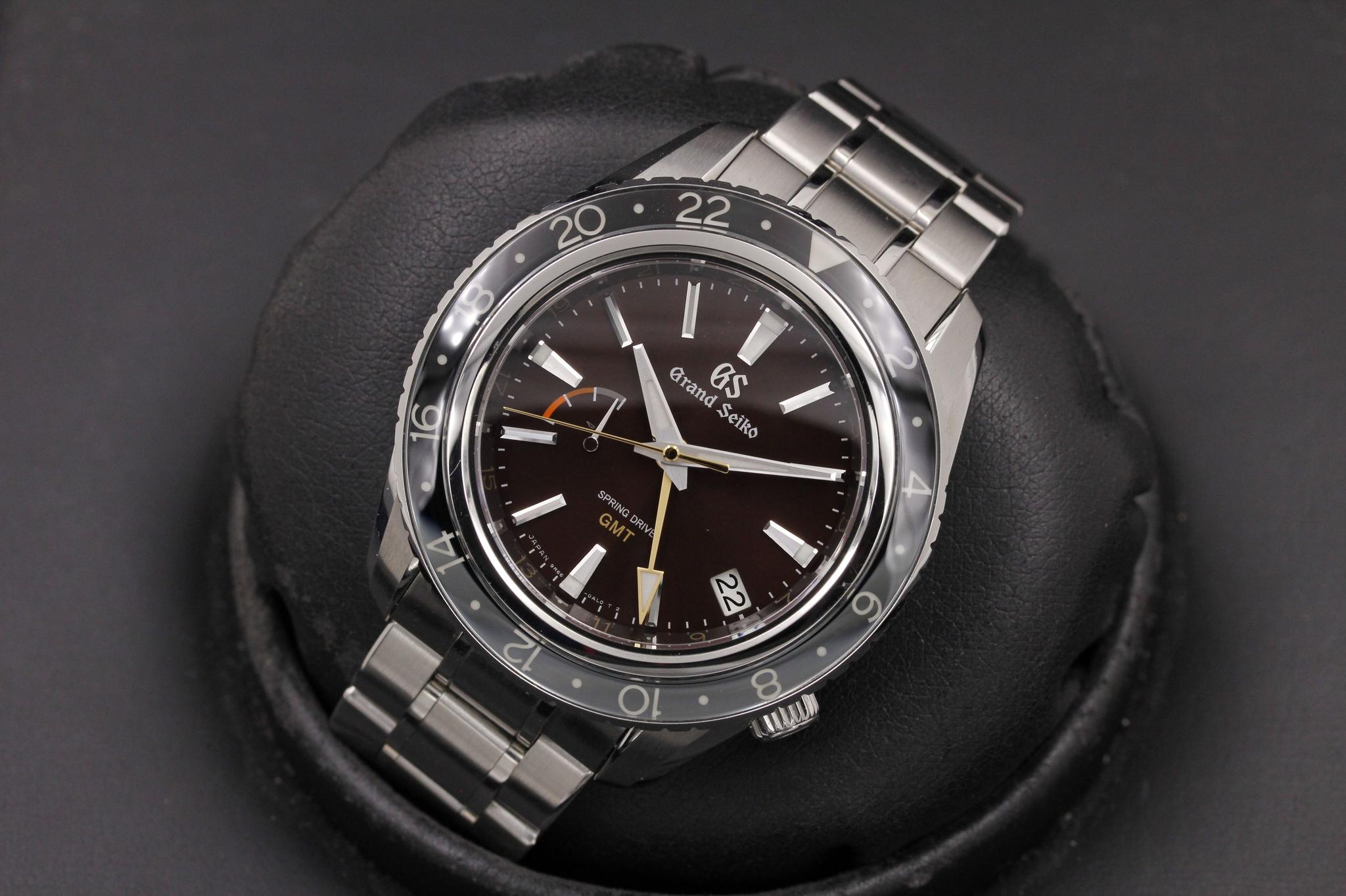 Watch Image 9