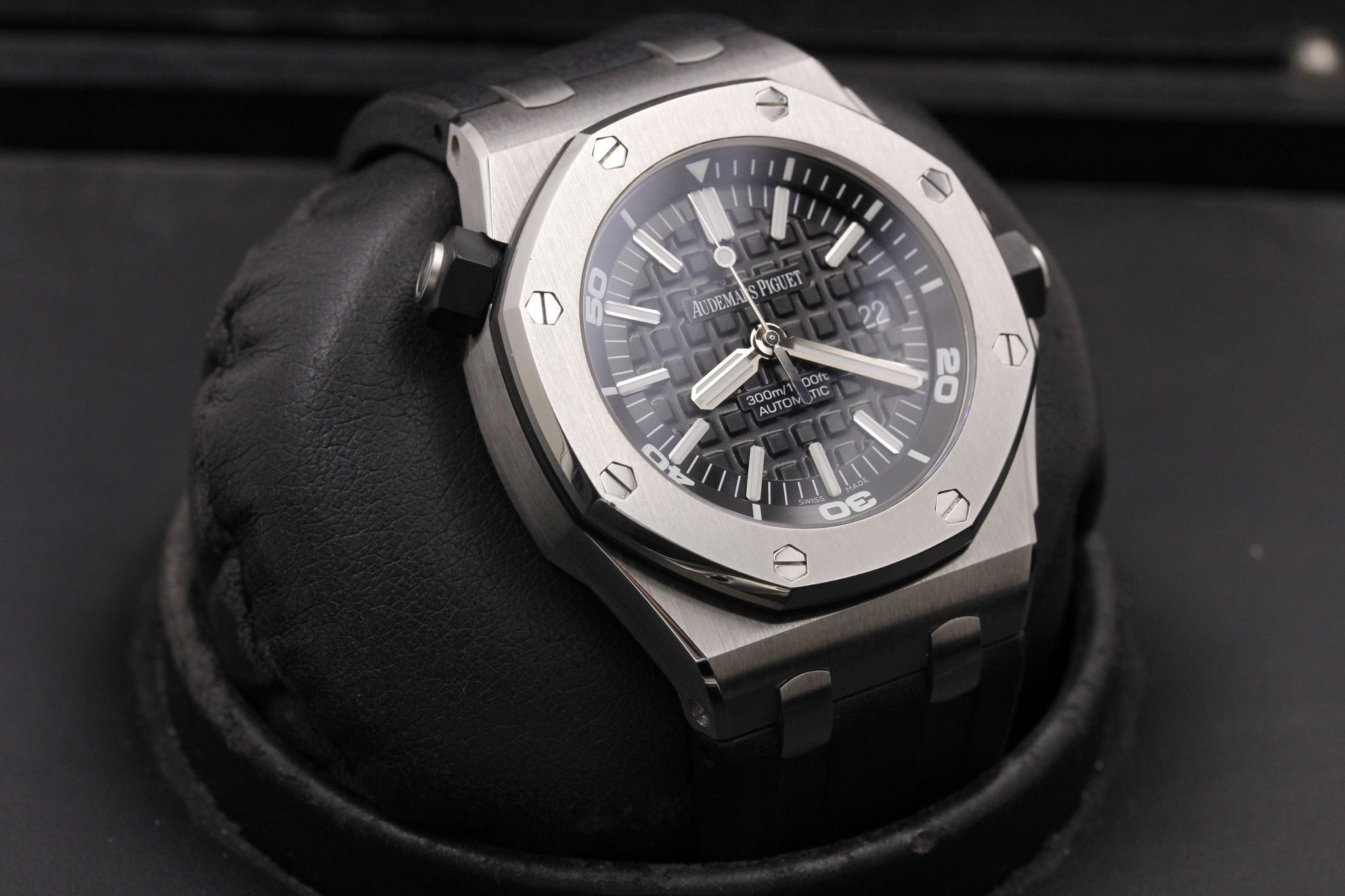 Watch Image 10