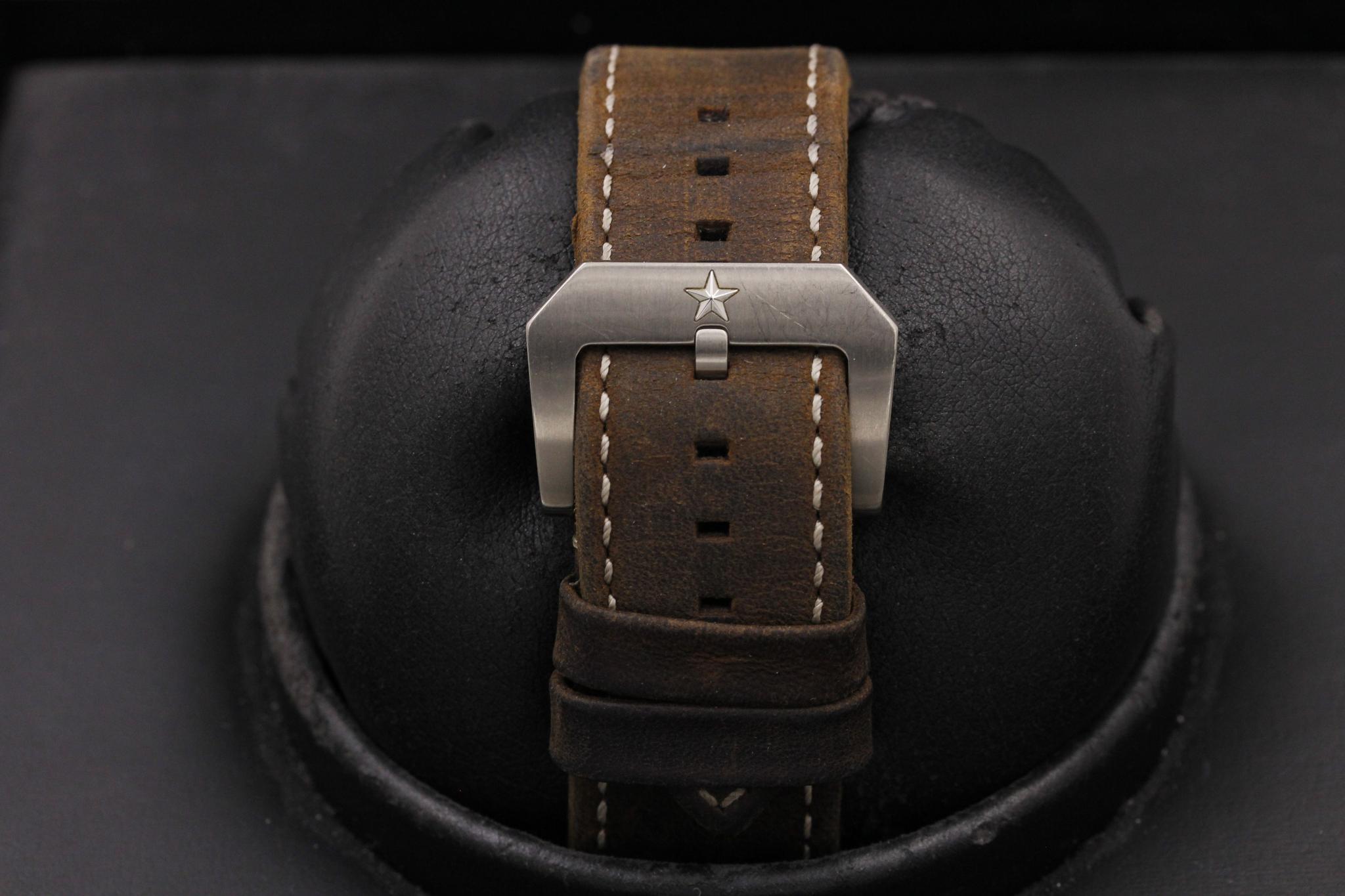 Watch Image 8